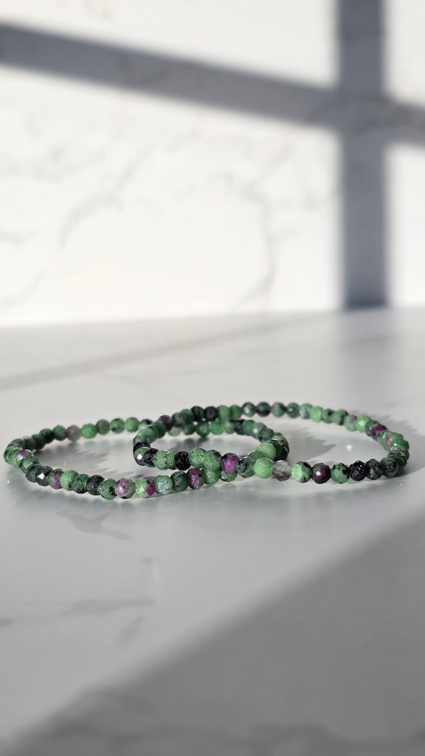 RUBIN IN ZOISIT · Facettiert · Armband