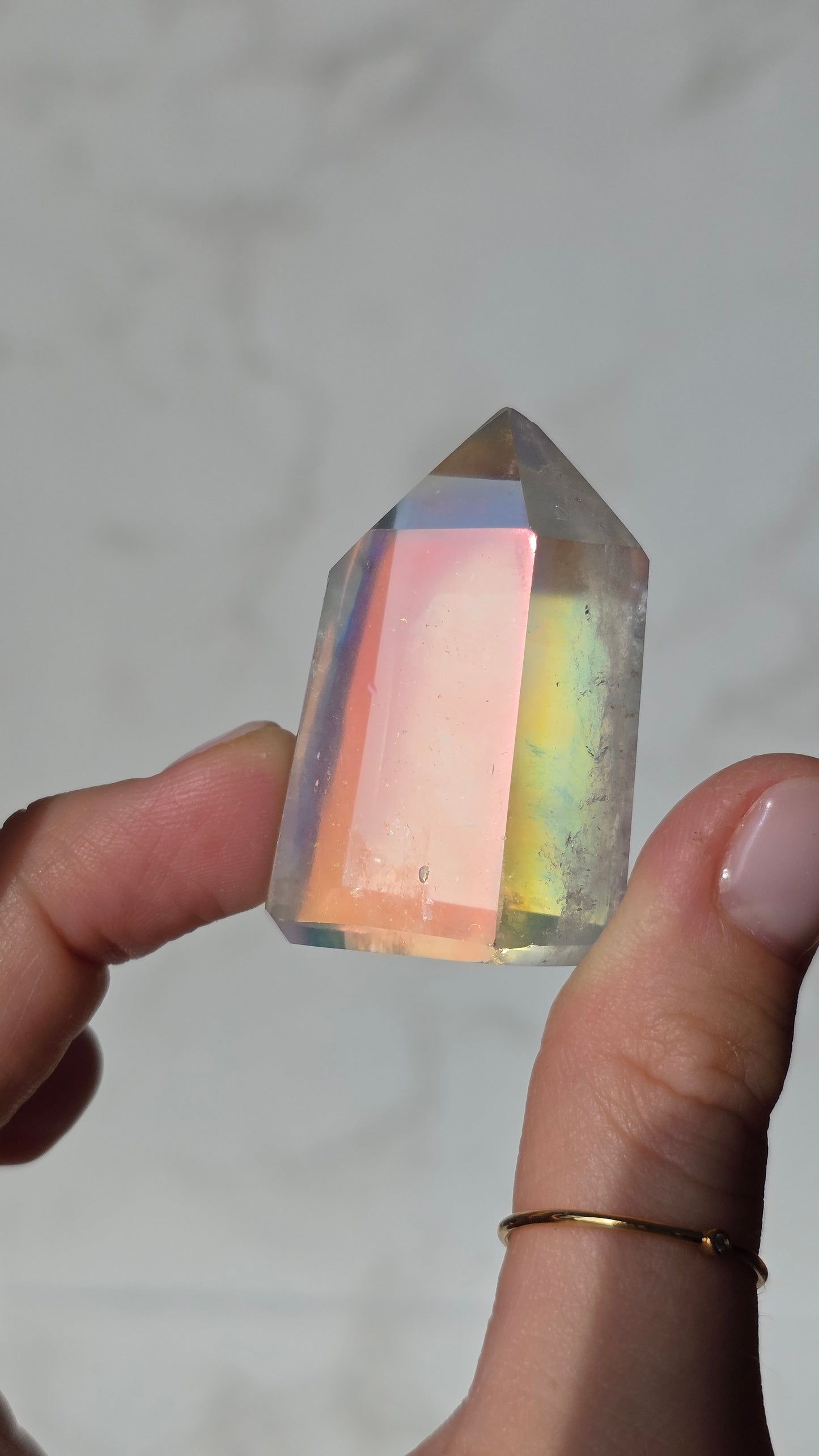 Angel Aura Bergkristall polierte Spitze / Turm - Schillernder Regenbogen-Glanz aus Deutschland