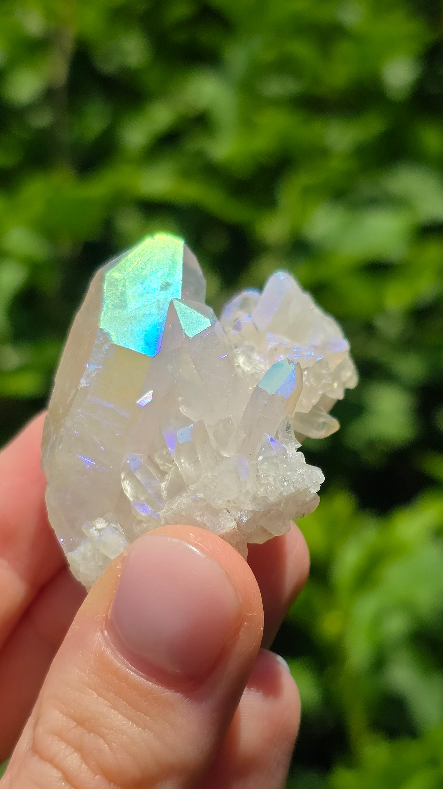 Angel Aura Bergkristall Cluster - Schillernder Regenbogen-Glanz aus Deutschland