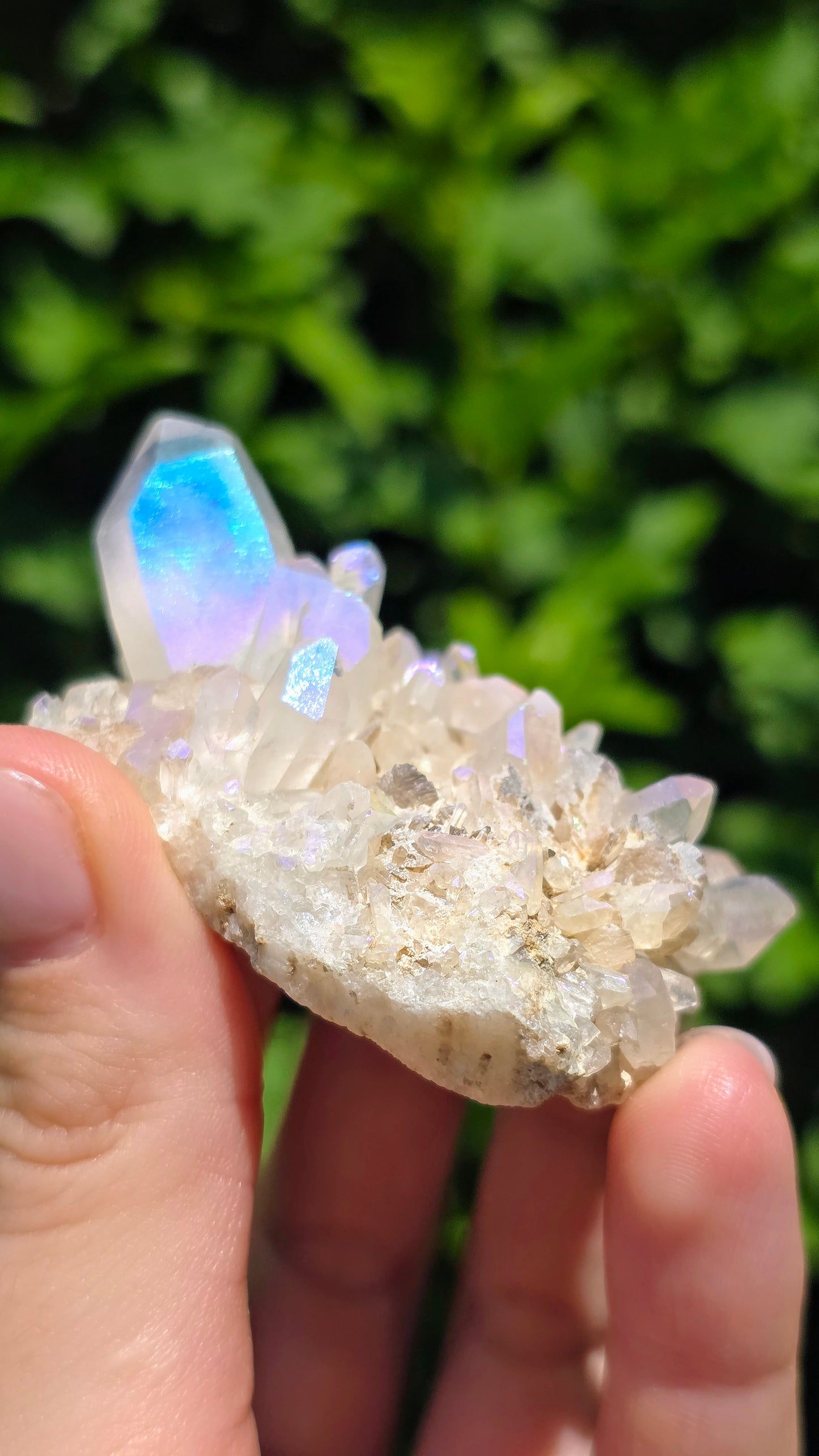 Angel Aura Bergkristall Cluster - Schillernder Regenbogen-Glanz aus Deutschland