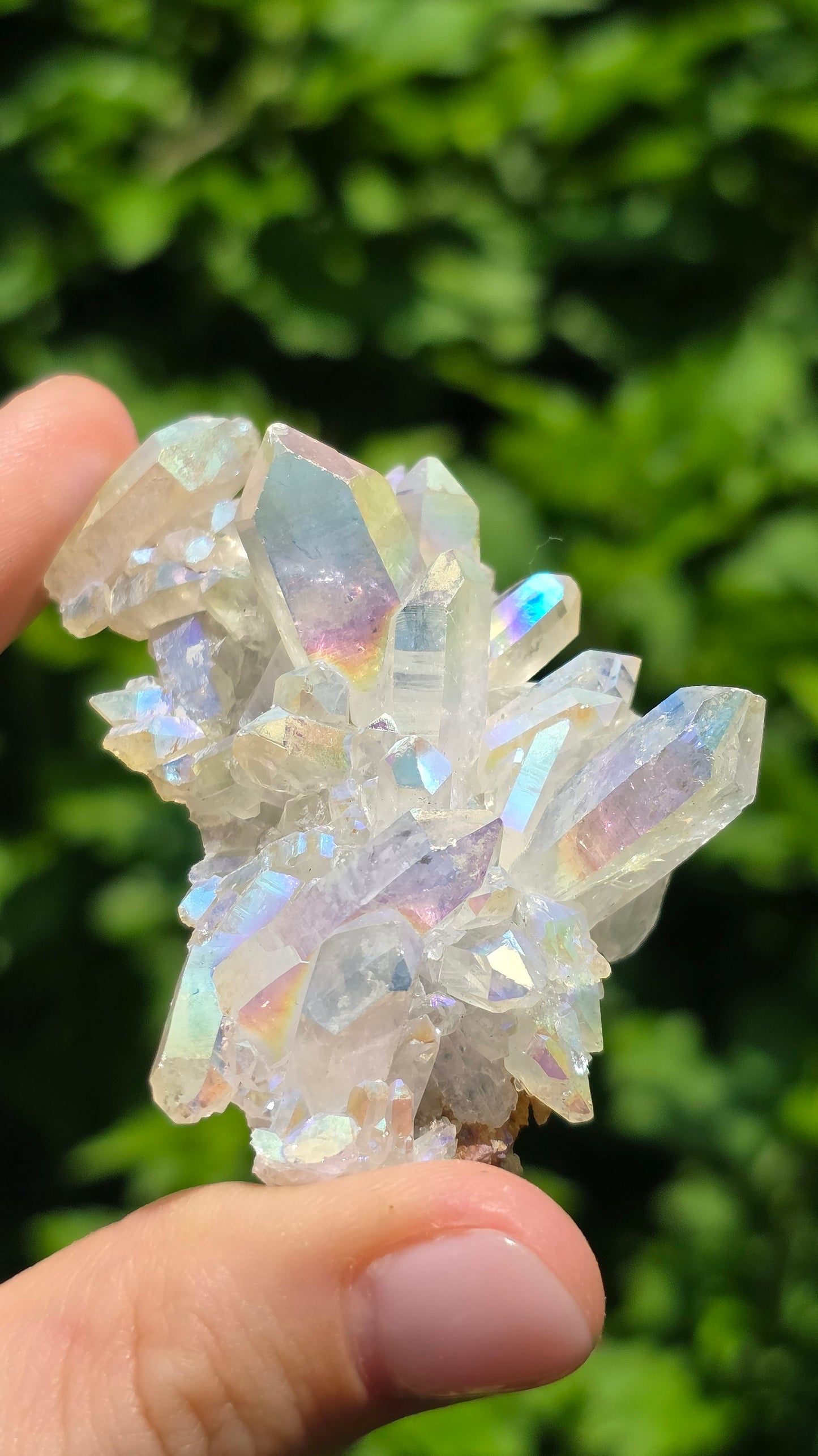 Angel Aura Bergkristall Cluster - Schillernder Regenbogen-Glanz aus Deutschland