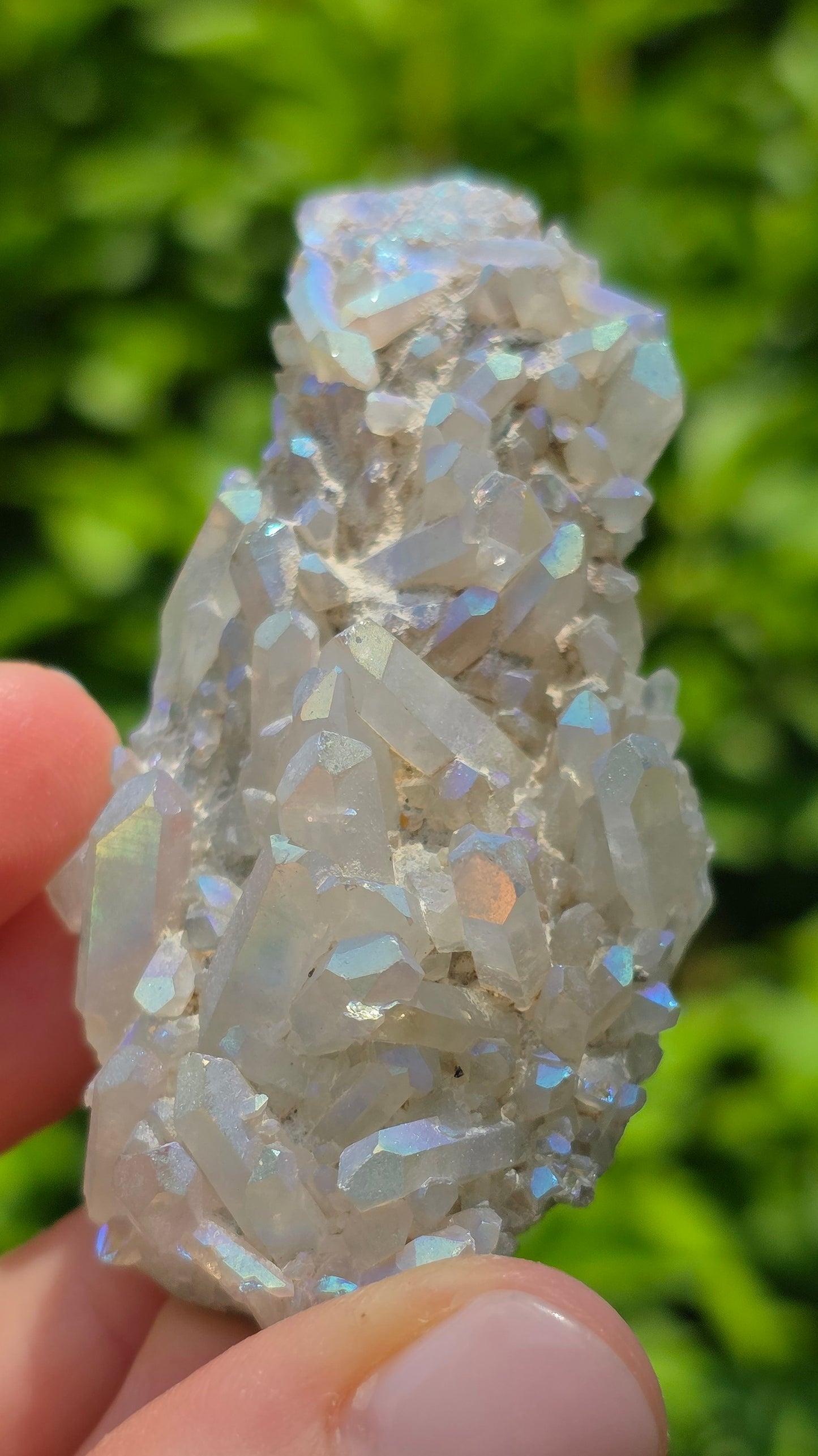 Angel Aura Bergkristall Cluster - Schillernder Regenbogen-Glanz aus Deutschland