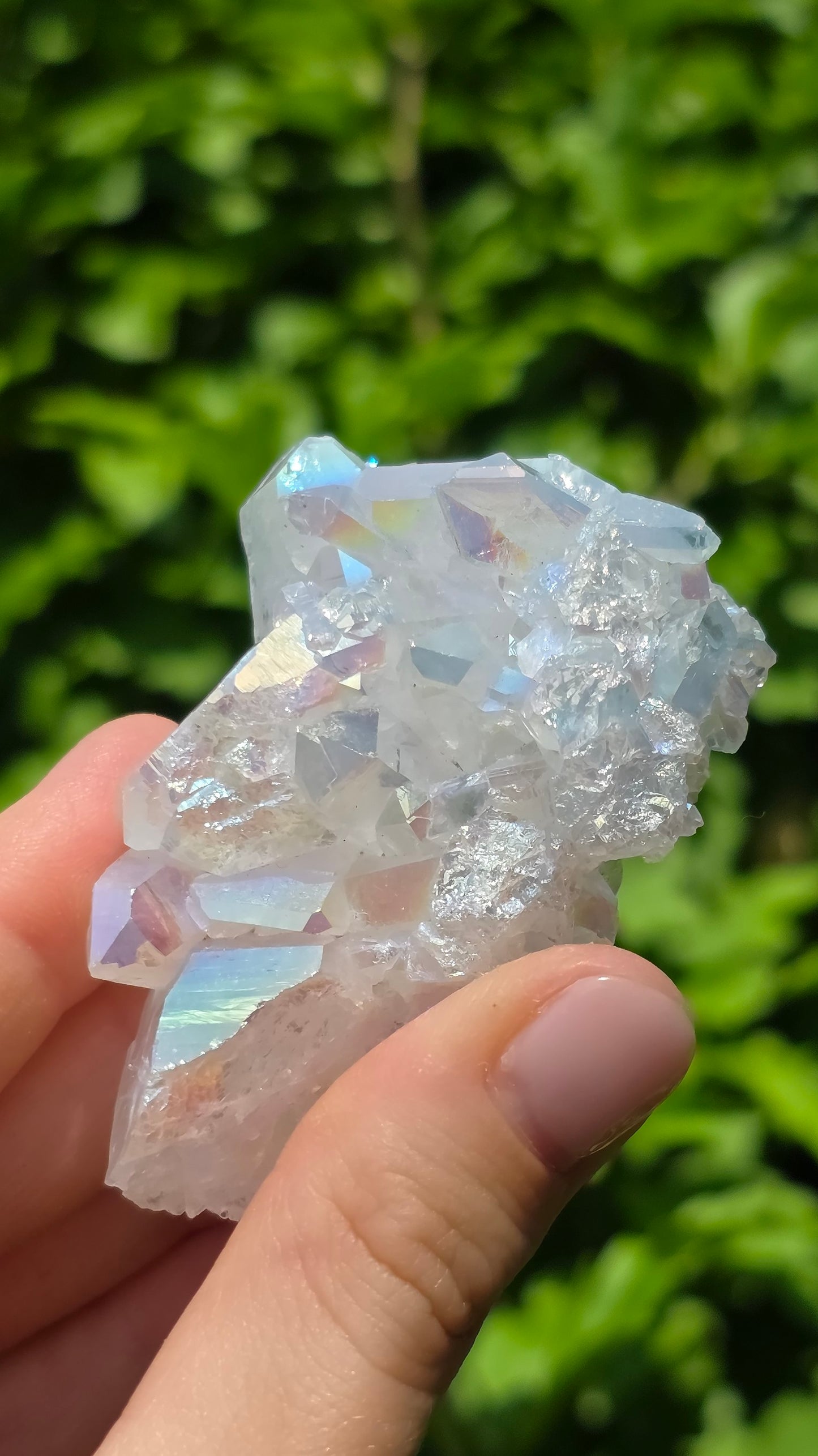 Angel Aura Bergkristall Cluster - Schillernder Regenbogen-Glanz aus Deutschland