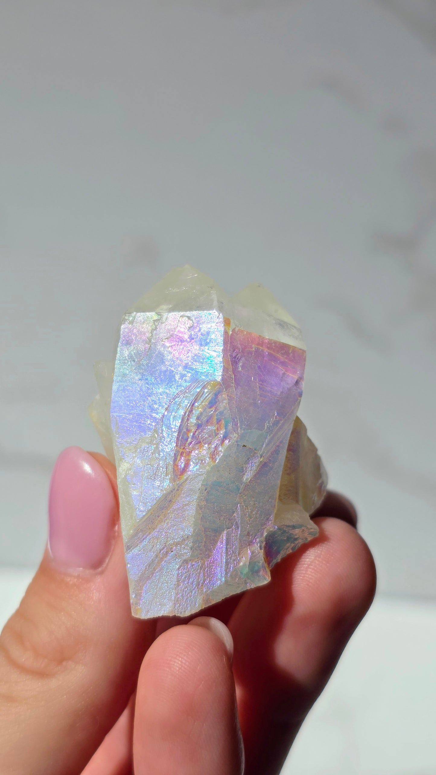 Angel Aura Bergkristall Cluster - Schillernder Regenbogen-Glanz aus Deutschland