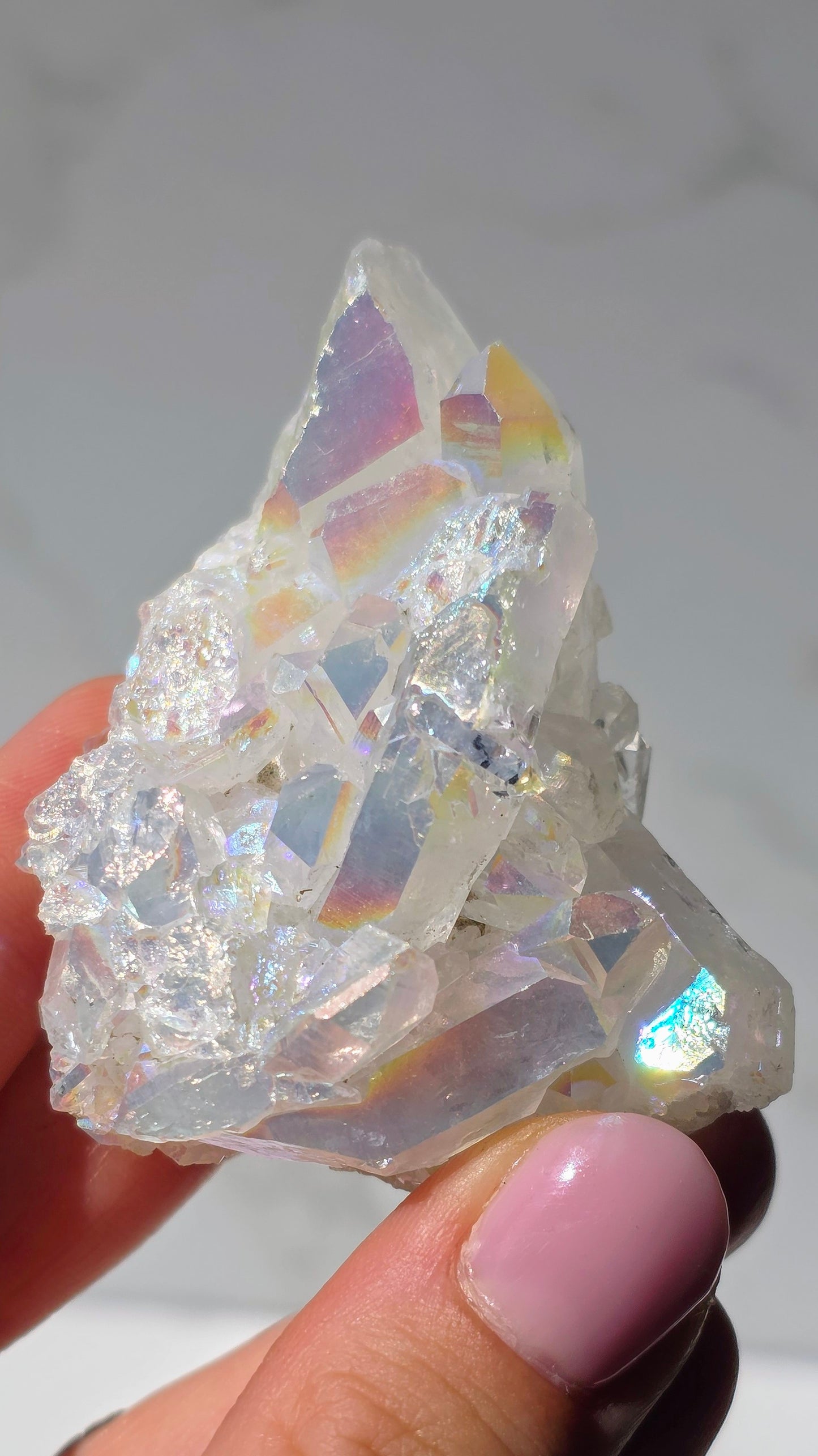 Angel Aura Bergkristall Cluster - Schillernder Regenbogen-Glanz aus Deutschland