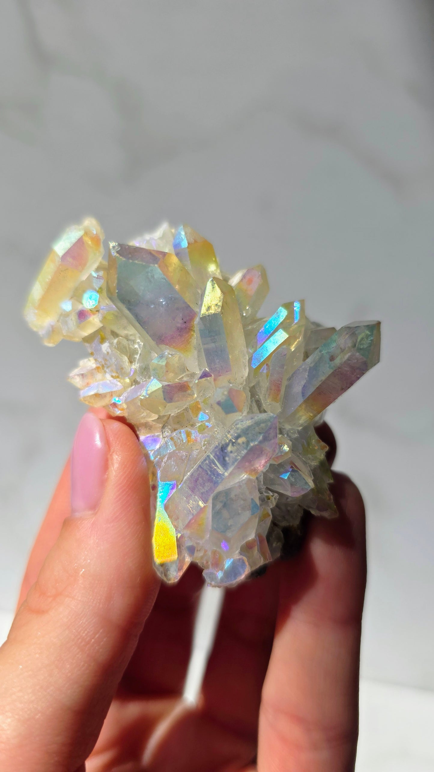 Angel Aura Bergkristall Cluster - Schillernder Regenbogen-Glanz aus Deutschland