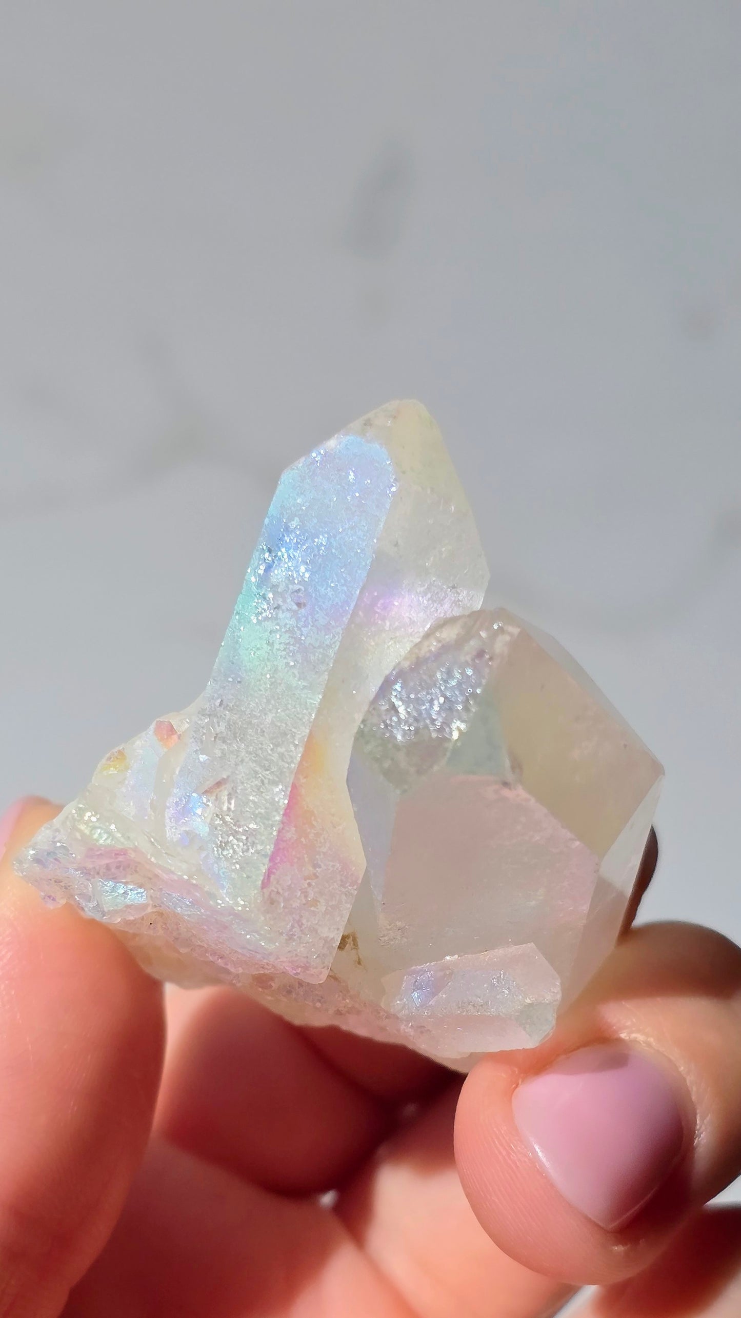 Angel Aura Bergkristall Cluster - Schillernder Regenbogen-Glanz aus Deutschland