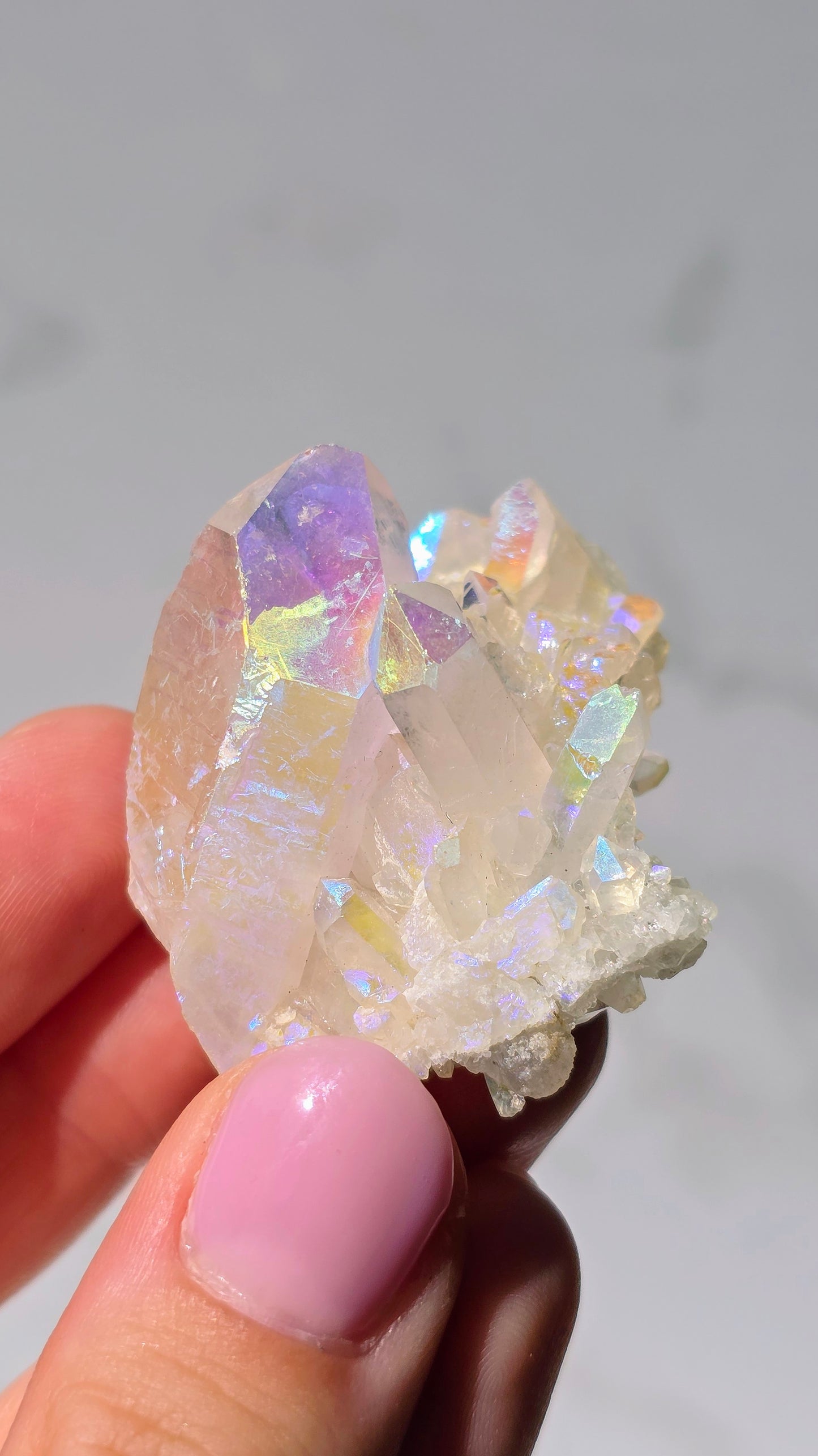 Angel Aura Bergkristall Cluster - Schillernder Regenbogen-Glanz aus Deutschland