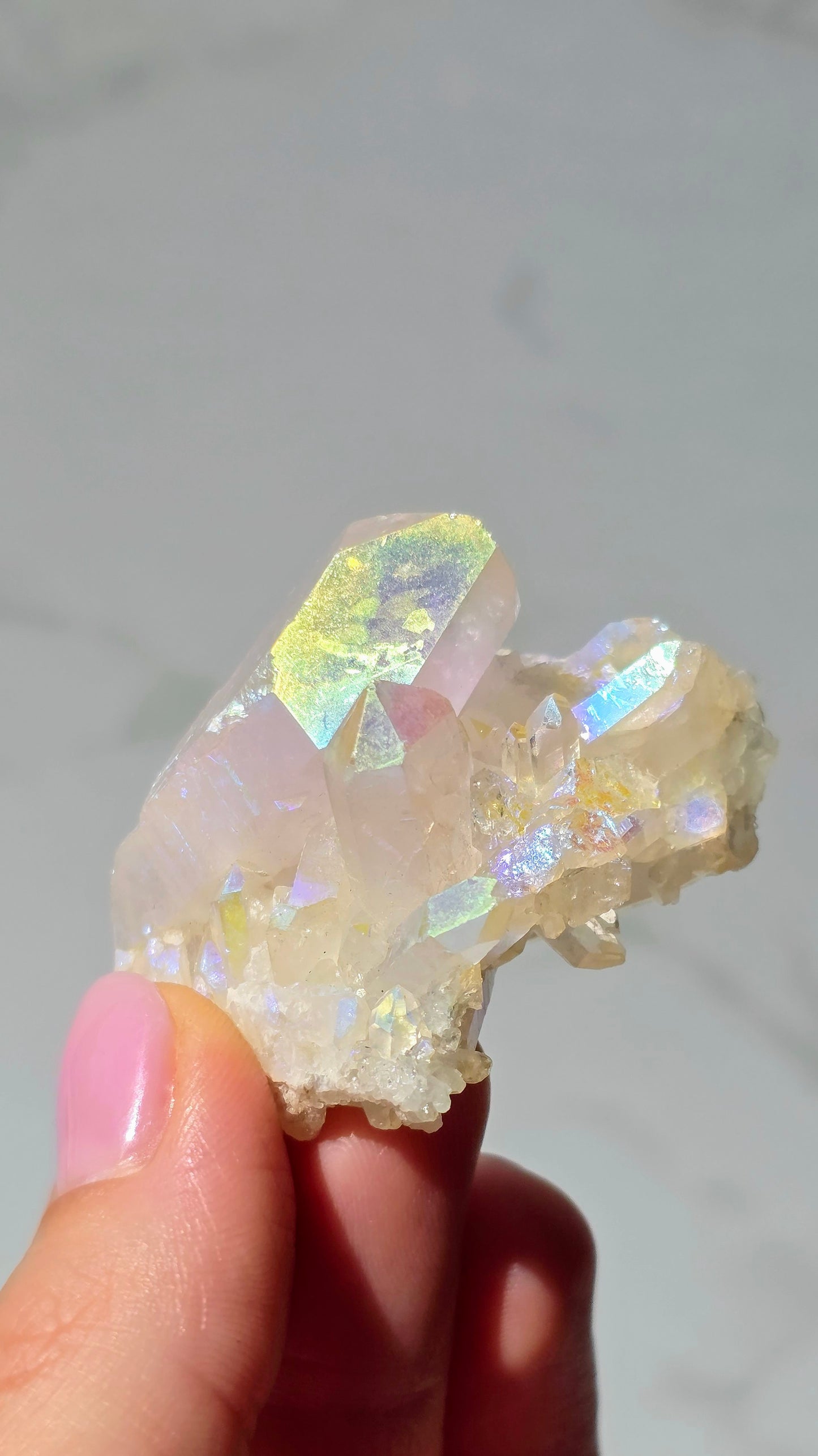 Angel Aura Bergkristall Cluster - Schillernder Regenbogen-Glanz aus Deutschland