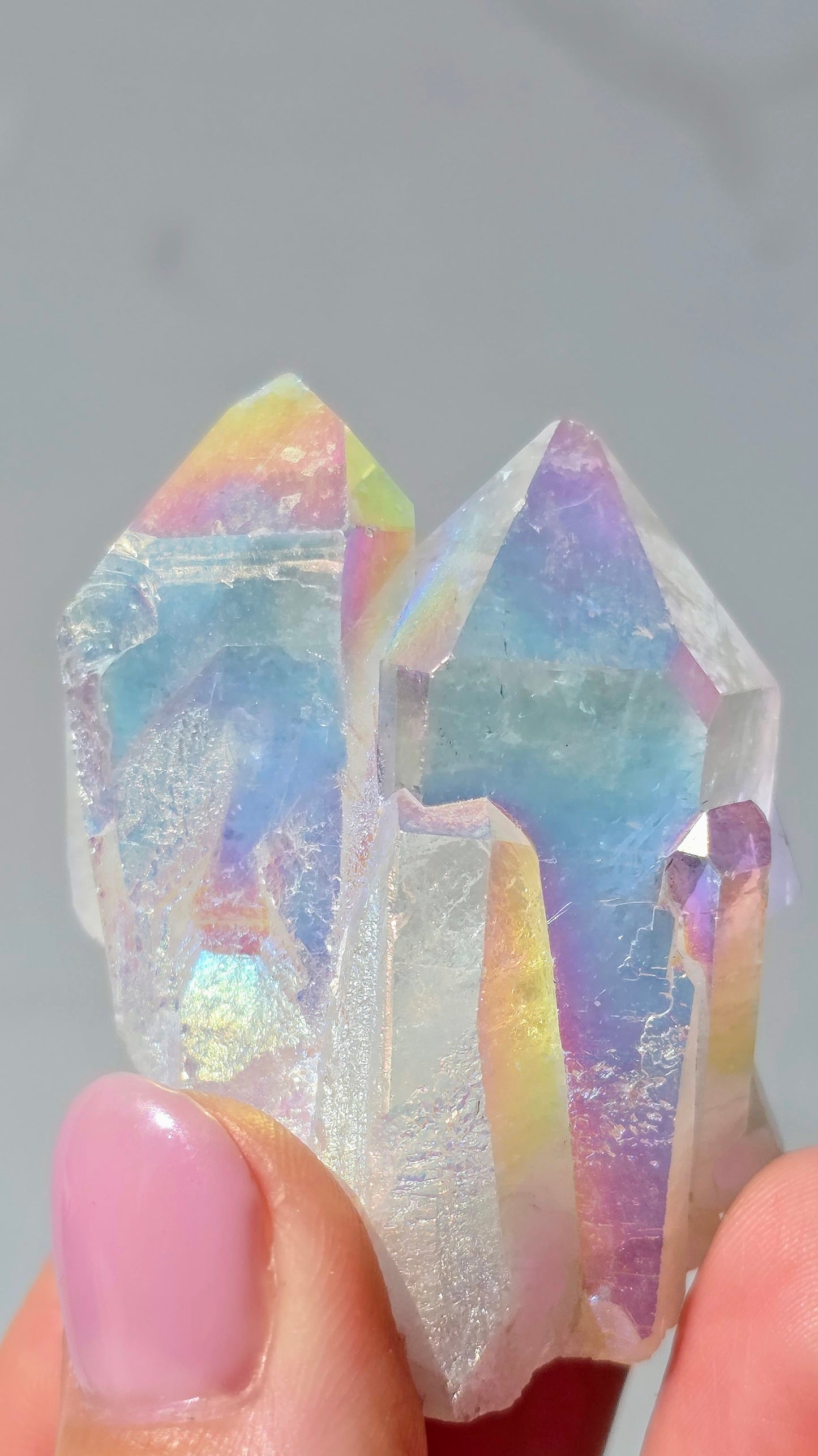 Angel Aura Bergkristall Cluster - Schillernder Regenbogen-Glanz aus Deutschland
