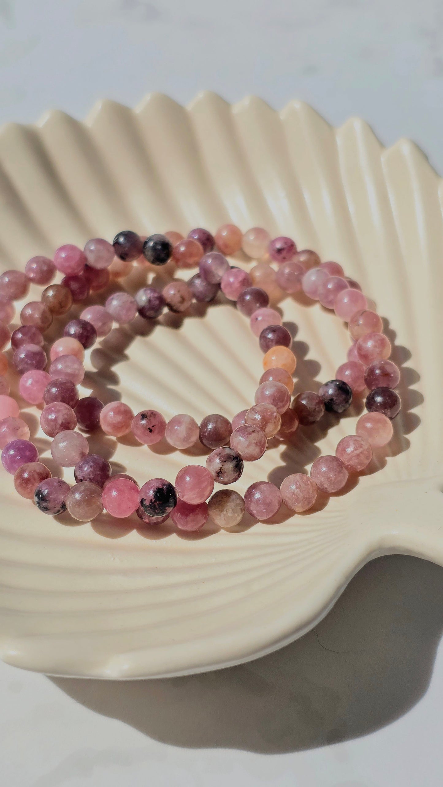 ERDBEERQUARZ · Kugelarmband