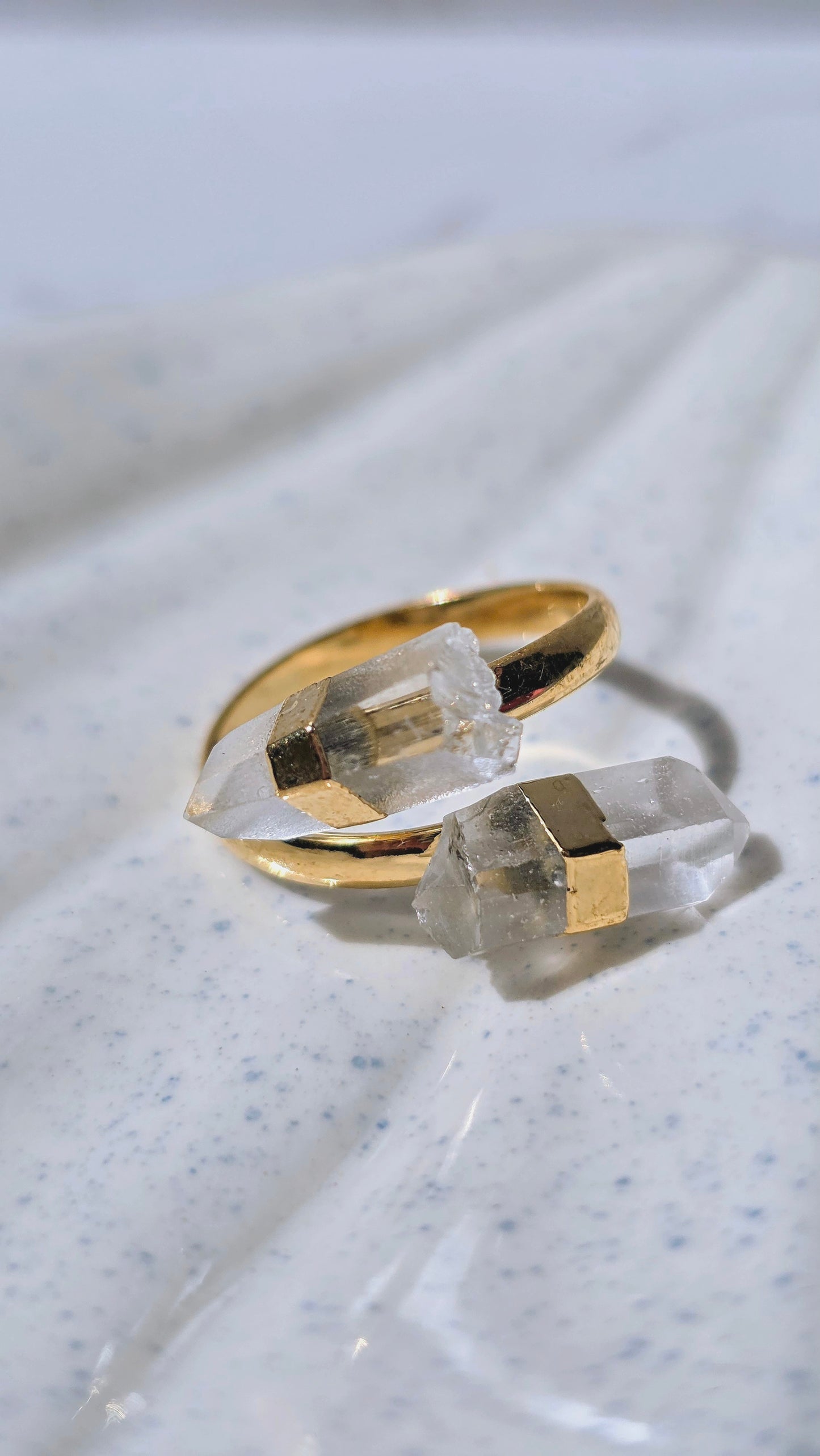 Ring mit Bergkristallspitzen (Größenverstellbar)