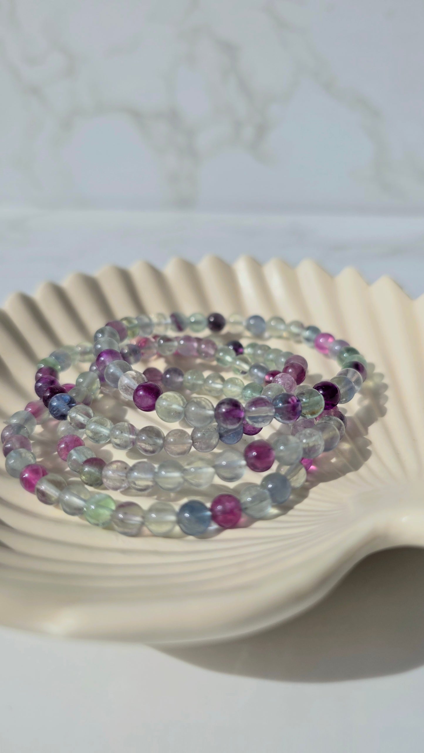 Fluorit Armband – Buntes Farbspiel | 5 mm und 6 mm Kugeln