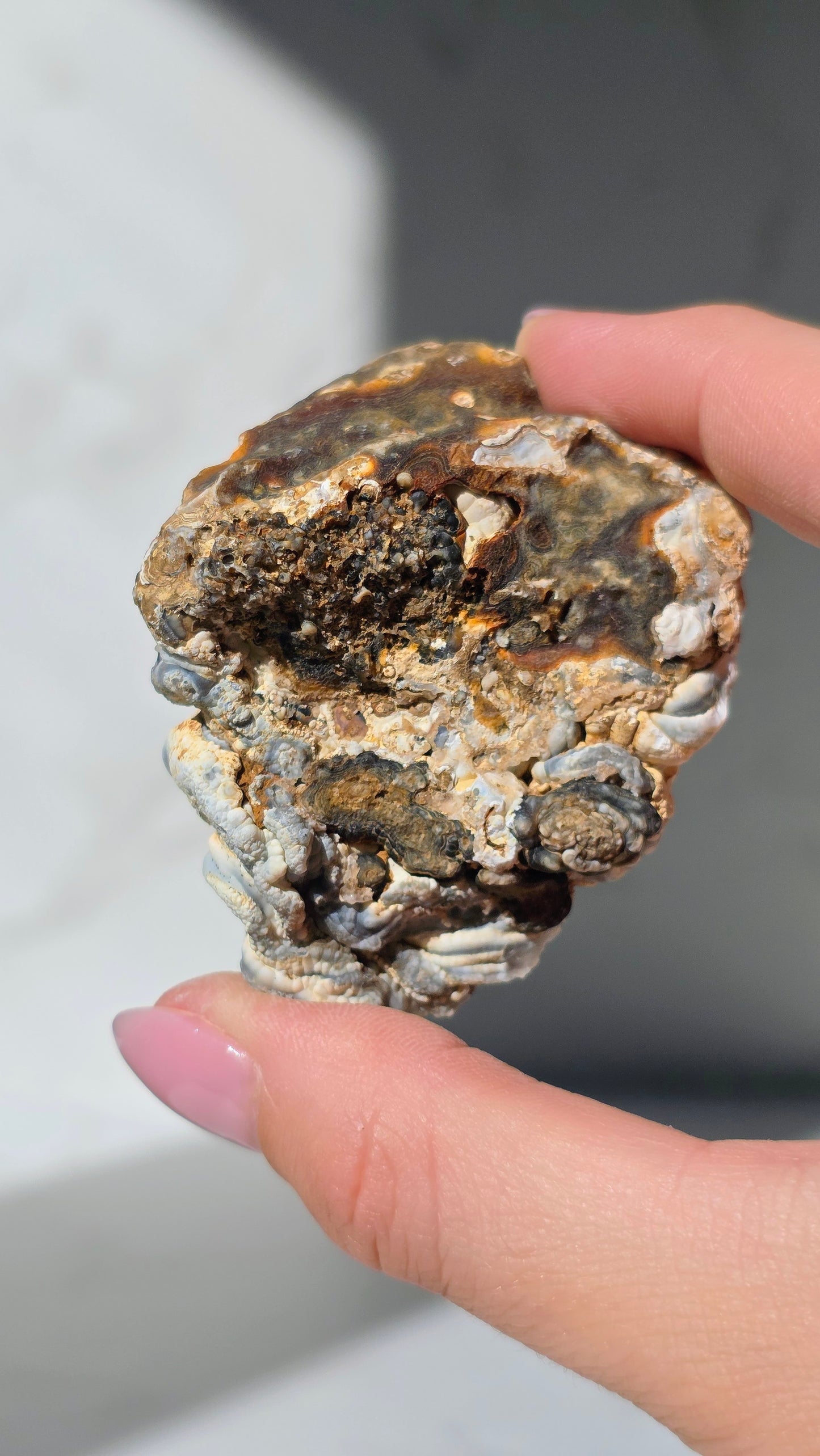 Rote Achat Quarz Geode aus Brasilien mit Glitzereffekt