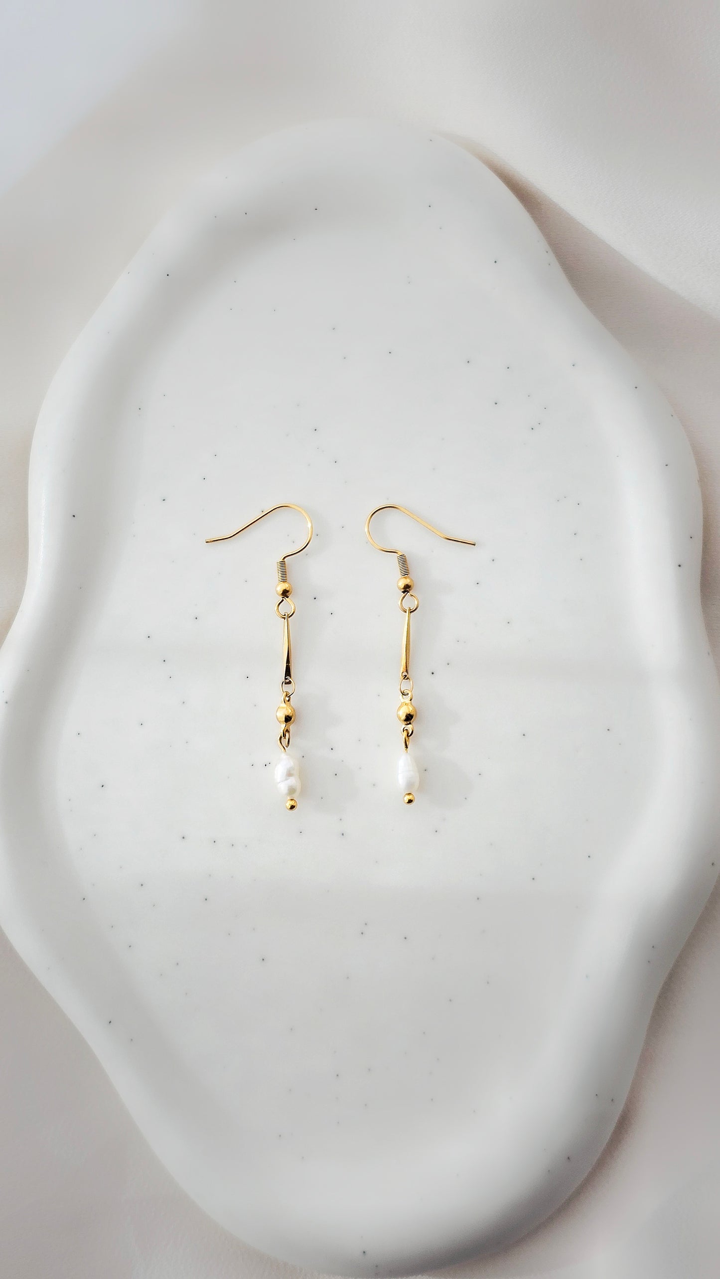 PURE DROP · Perlenohrringe