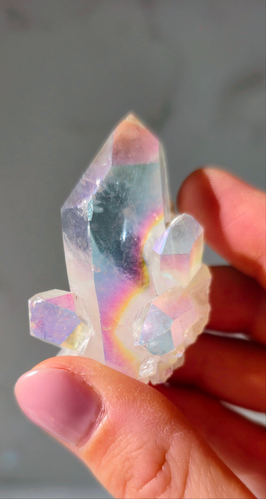Angel Aura Bergkristall Cluster - Schillernder Regenbogen-Glanz aus Deutschland