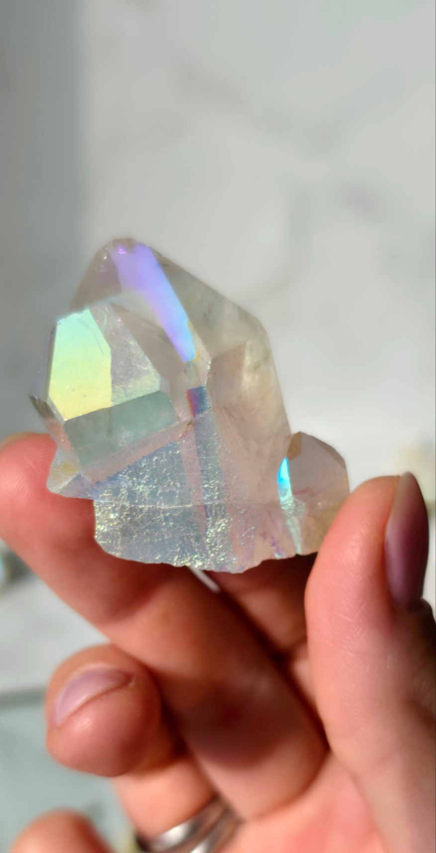 Angel Aura Bergkristall Cluster - Schillernder Regenbogen-Glanz aus Deutschland