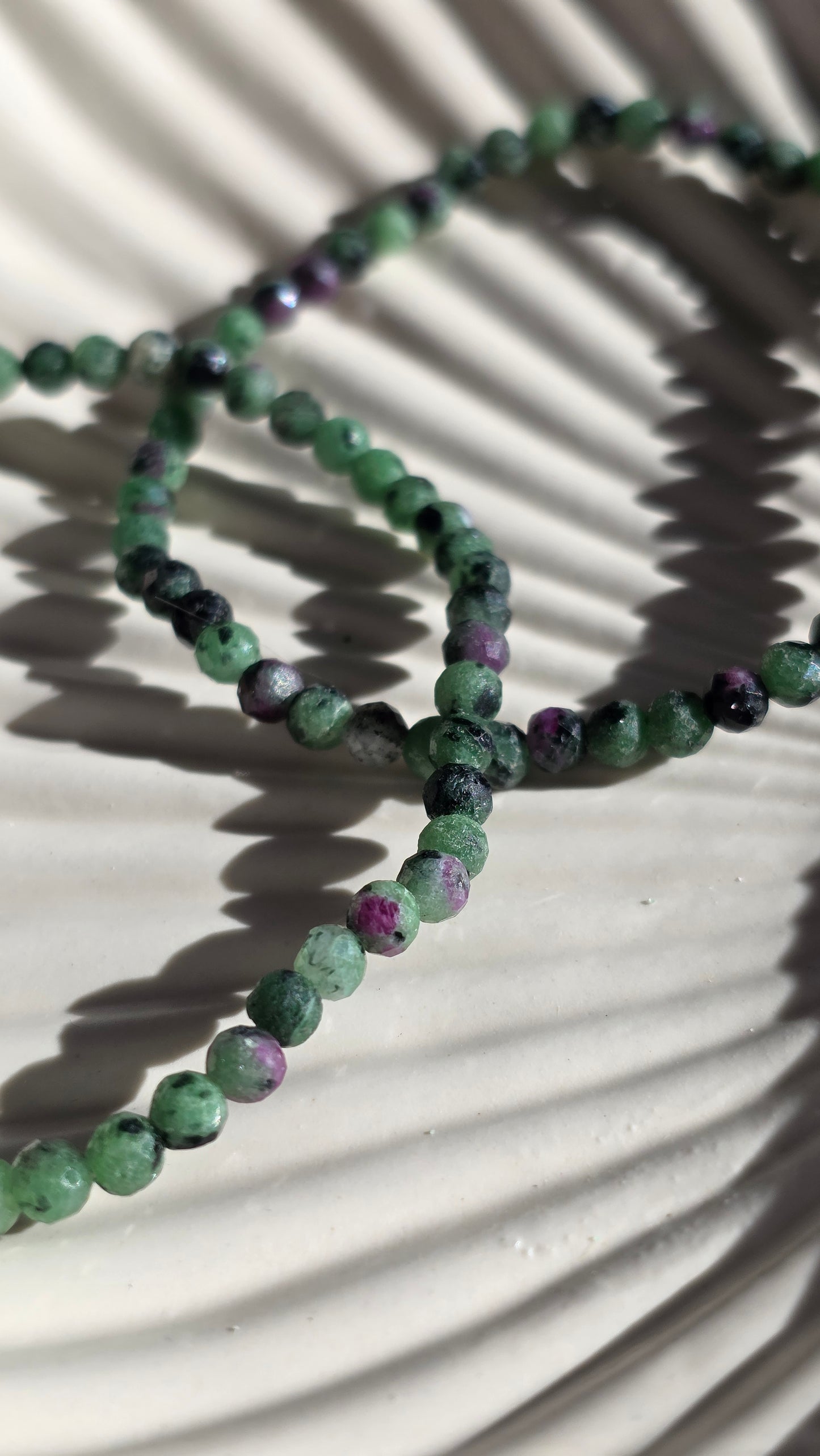 Rubin in Zoisit Armband