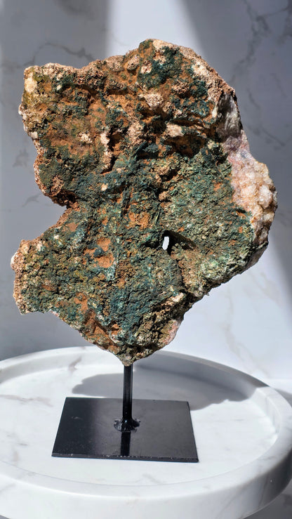 Pink Amethyst Slab auf Ständer mit wunderschöner Maserung