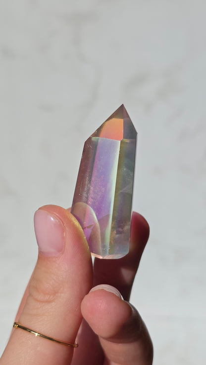 Angel Aura Bergkristall polierte Spitze / Turm - Schillernder Regenbogen-Glanz aus Deutschland