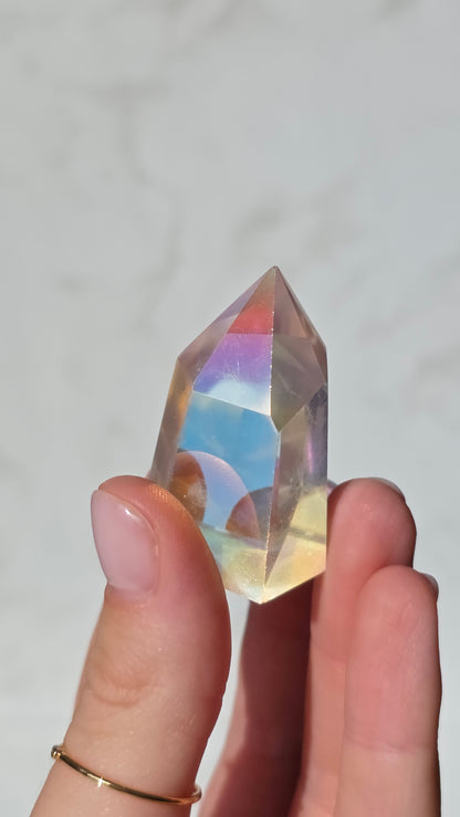 Angel Aura Bergkristall polierte Spitze / Turm - Schillernder Regenbogen-Glanz aus Deutschland
