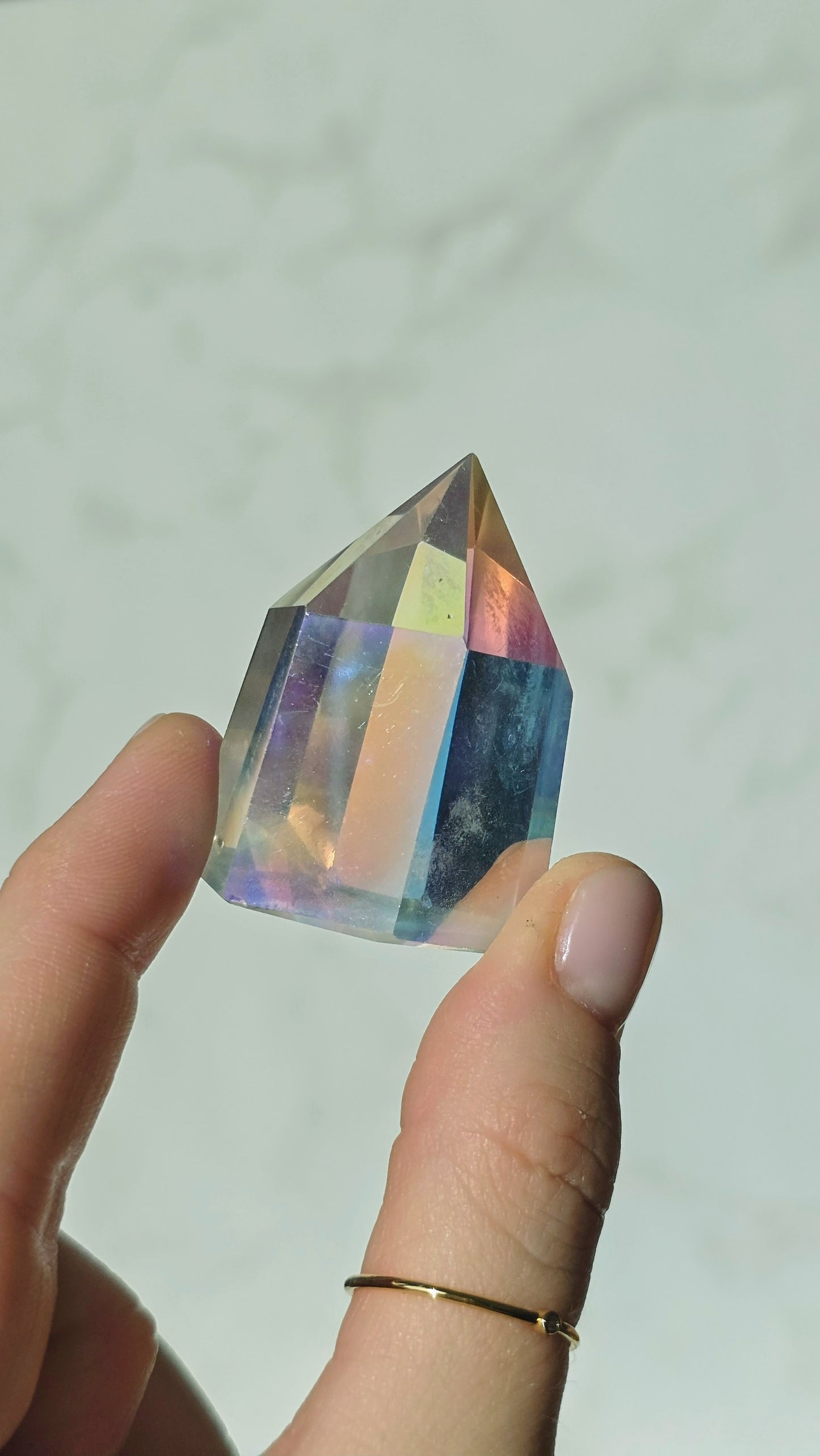 Angel Aura Bergkristall polierte Spitze / Turm - Schillernder Regenbogen-Glanz aus Deutschland