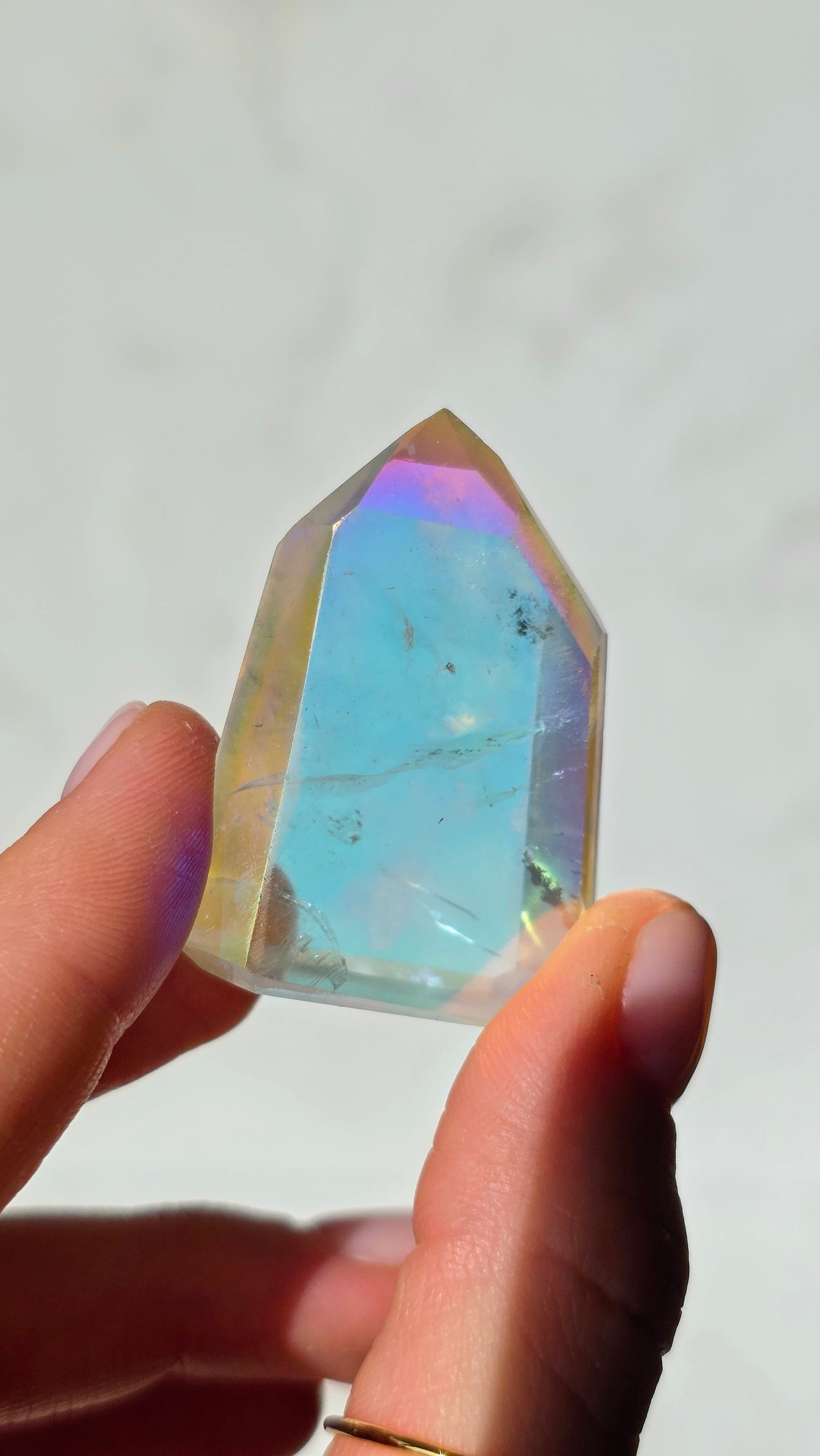Angel Aura Bergkristall polierte Spitze / Turm - Schillernder Regenbogen-Glanz aus Deutschland