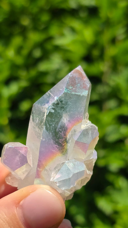 Angel Aura Bergkristall Cluster - Schillernder Regenbogen-Glanz aus Deutschland