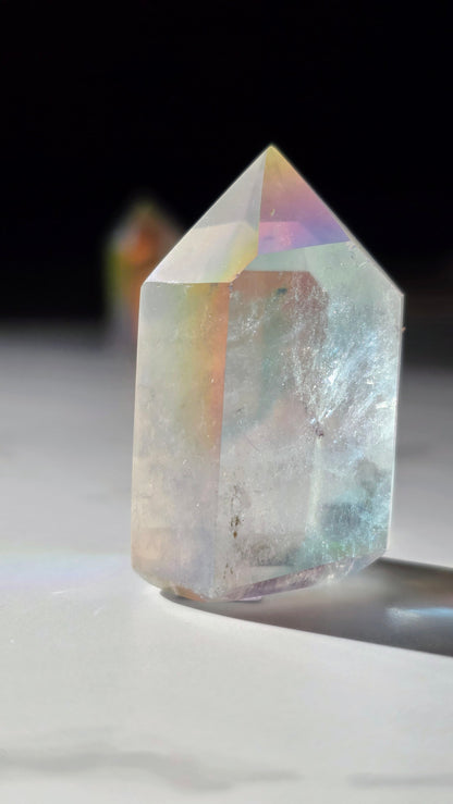 Angel Aura Bergkristall polierte Spitze / Turm - Schillernder Regenbogen-Glanz aus Deutschland