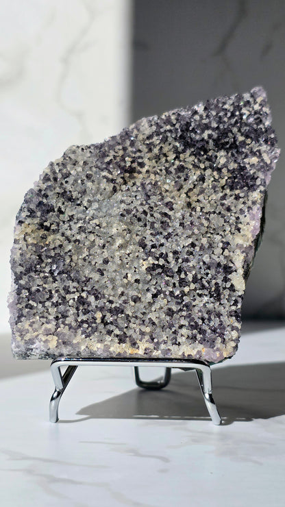 Amethyst mit Calcit Cluster mit Sugar-Effekt aus Brasilien