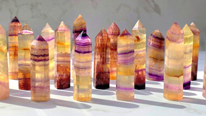 High Quality Regenbogenfluorit Turm mit Feuerquarz