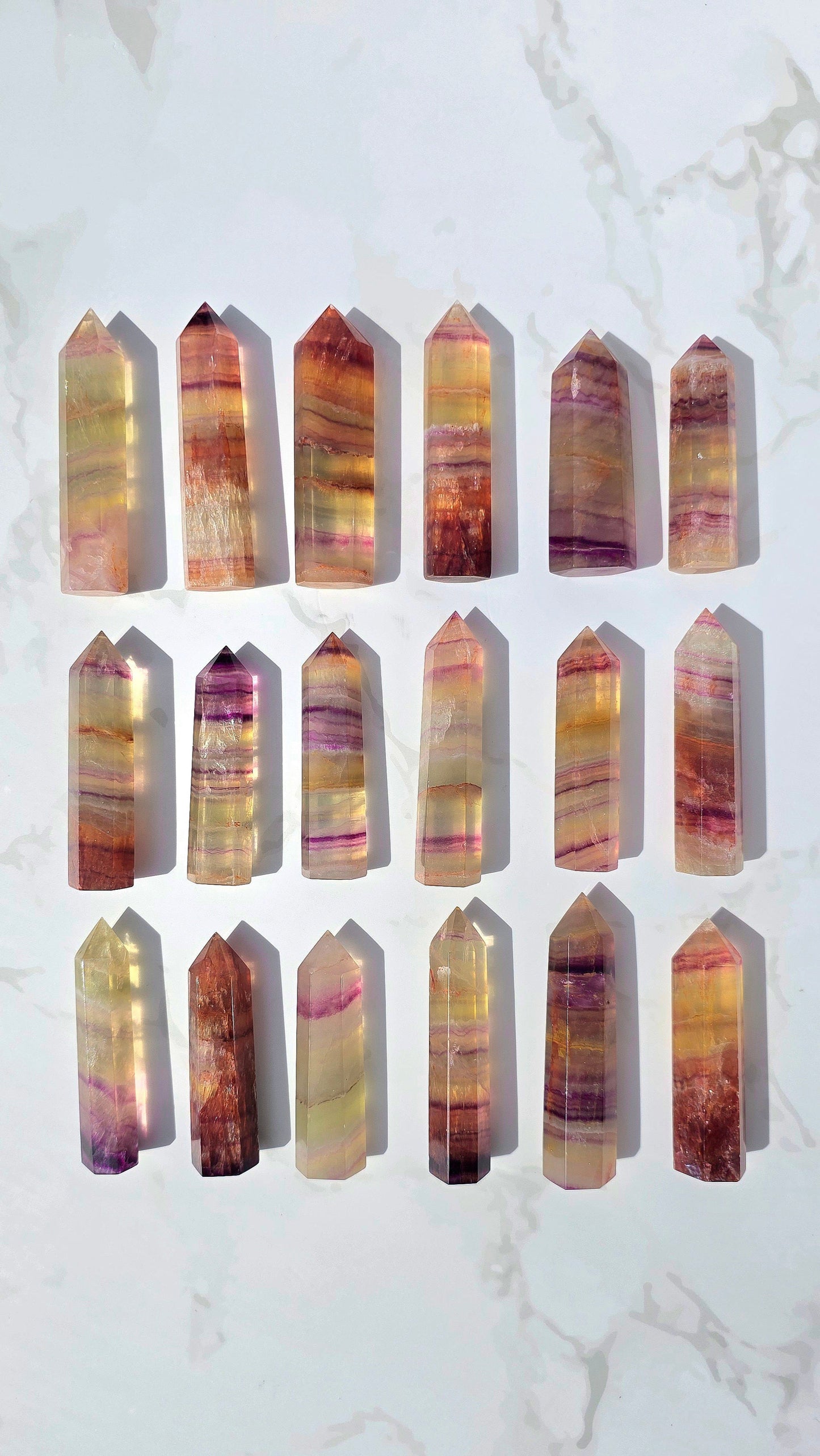 High Quality Regenbogenfluorit Turm mit Feuerquarz