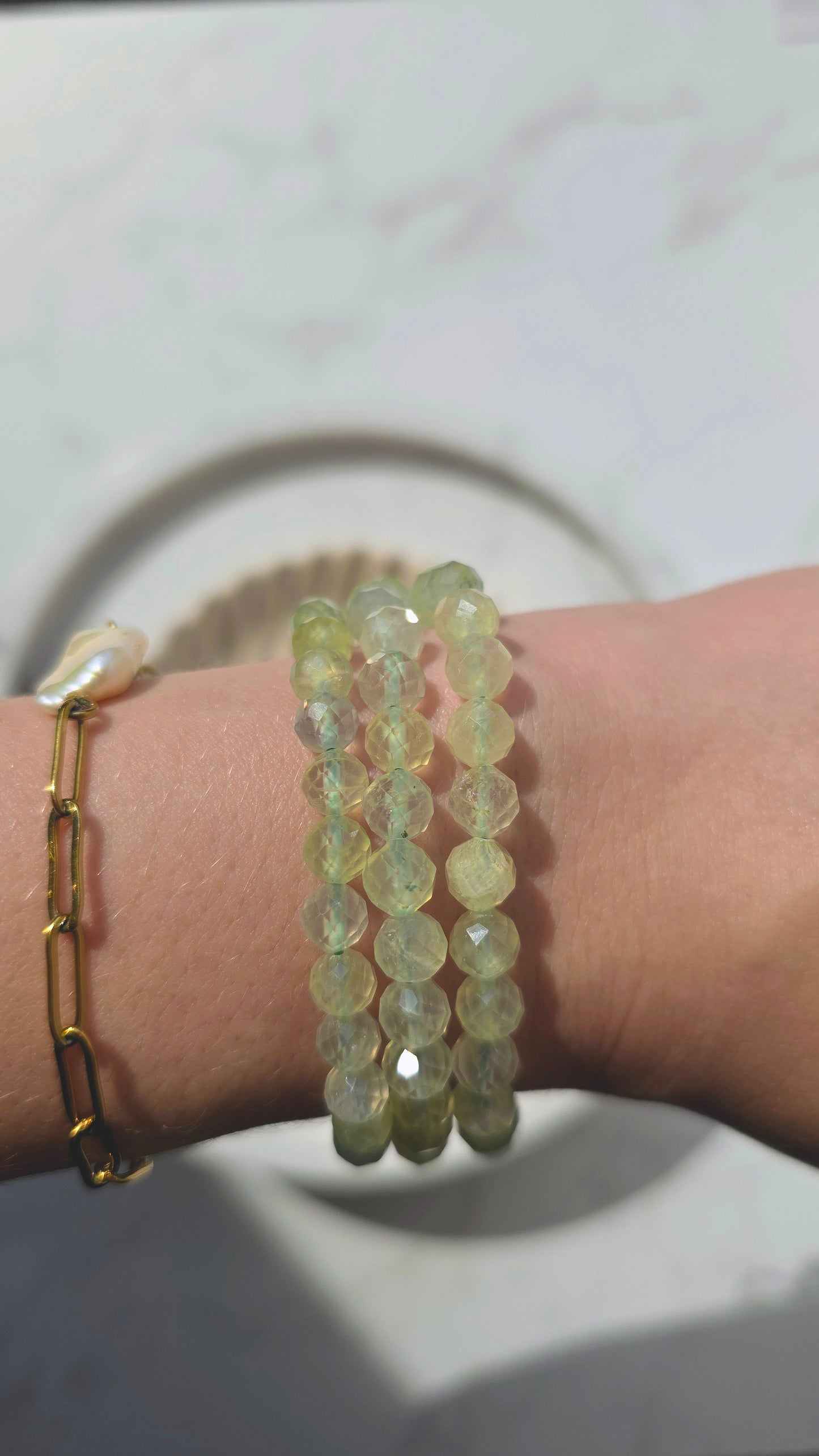 Prehnit facettiertes Kugelarmband in zartgrün