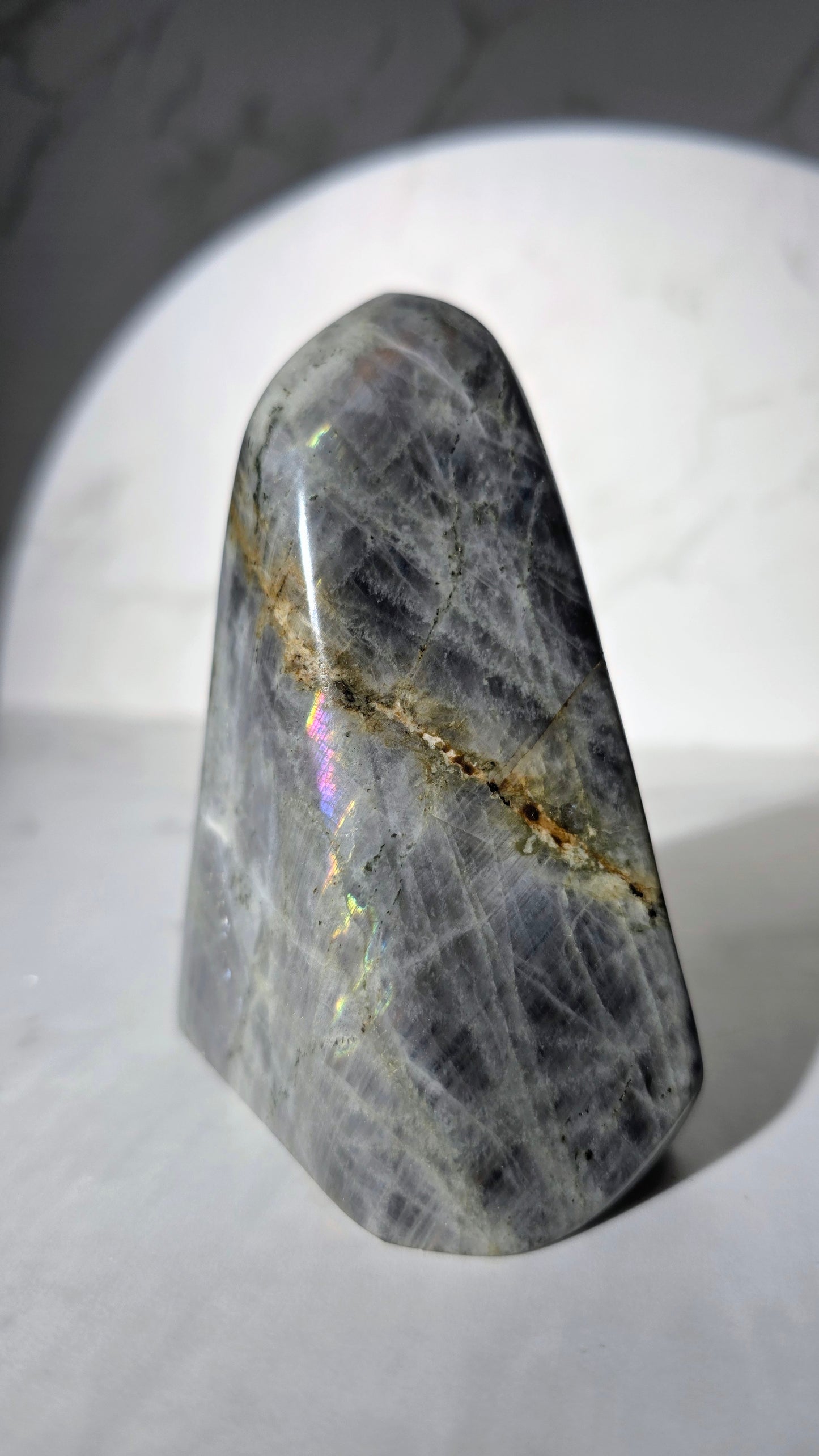 Bunt schillernde Labradorit Freiform