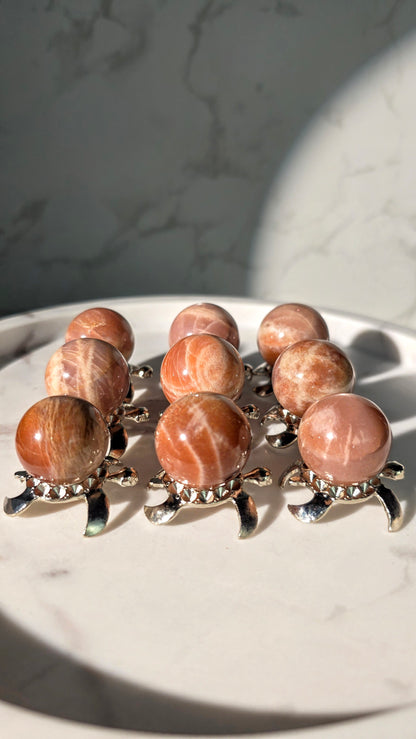 Glitzernde Sonnenstein-Kugeln – Licht, Lebensfreude & funkelnde Magie