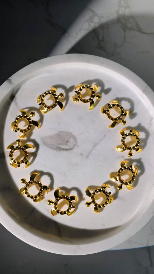 Kugelhalter „Schildkröte“ Gold – Verspielte Eleganz für kleine Kristallkugeln