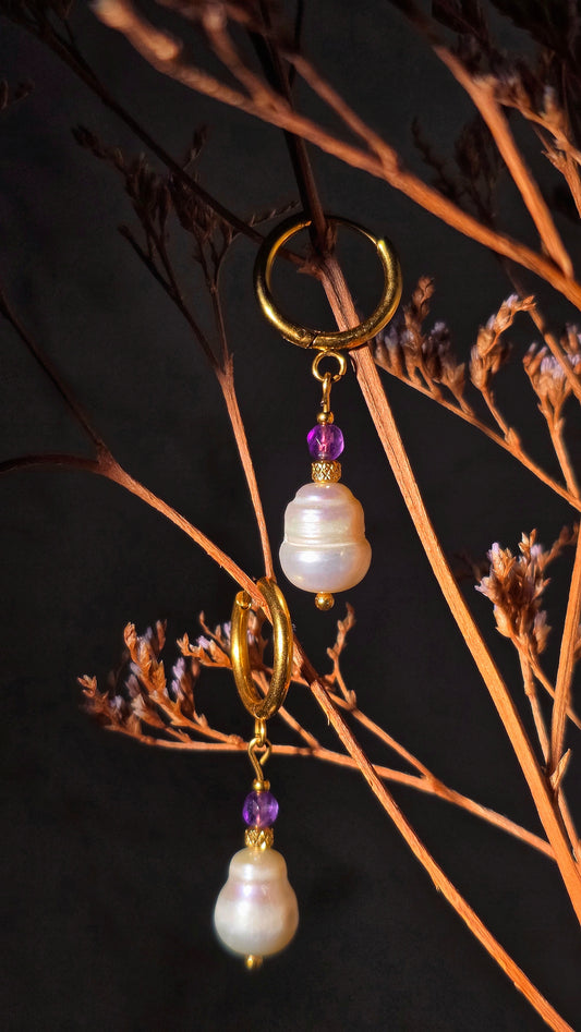 „Lavender Pearl“ – Kreolen mit Süßwasserperlen & Amethyst