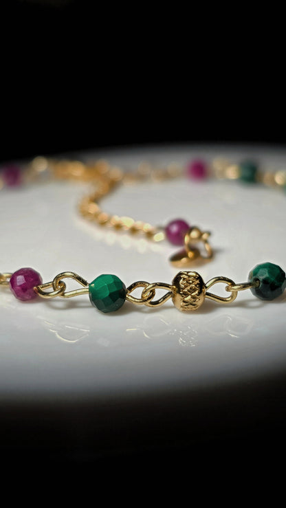 WINTER RUBY FOREST · Edelstein Armband