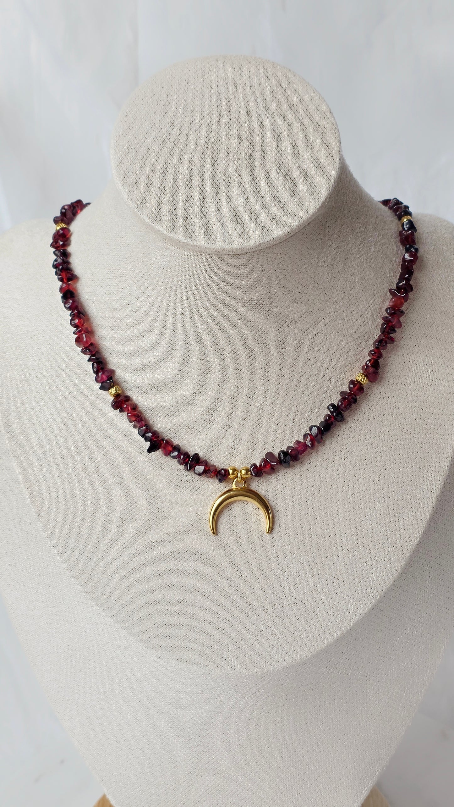 RED MOON · Edelsteinkette