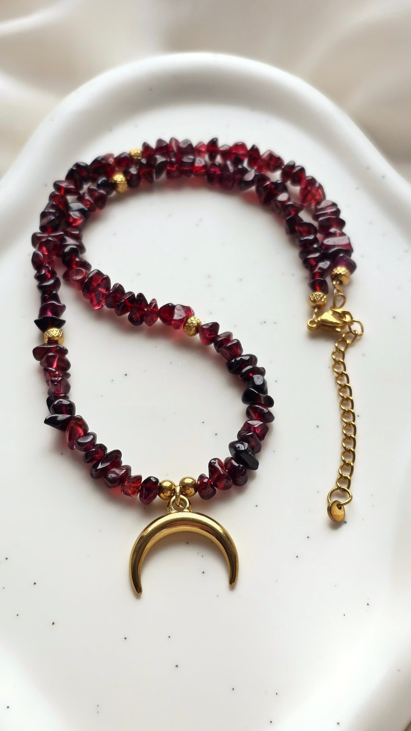 RED MOON · Edelsteinkette