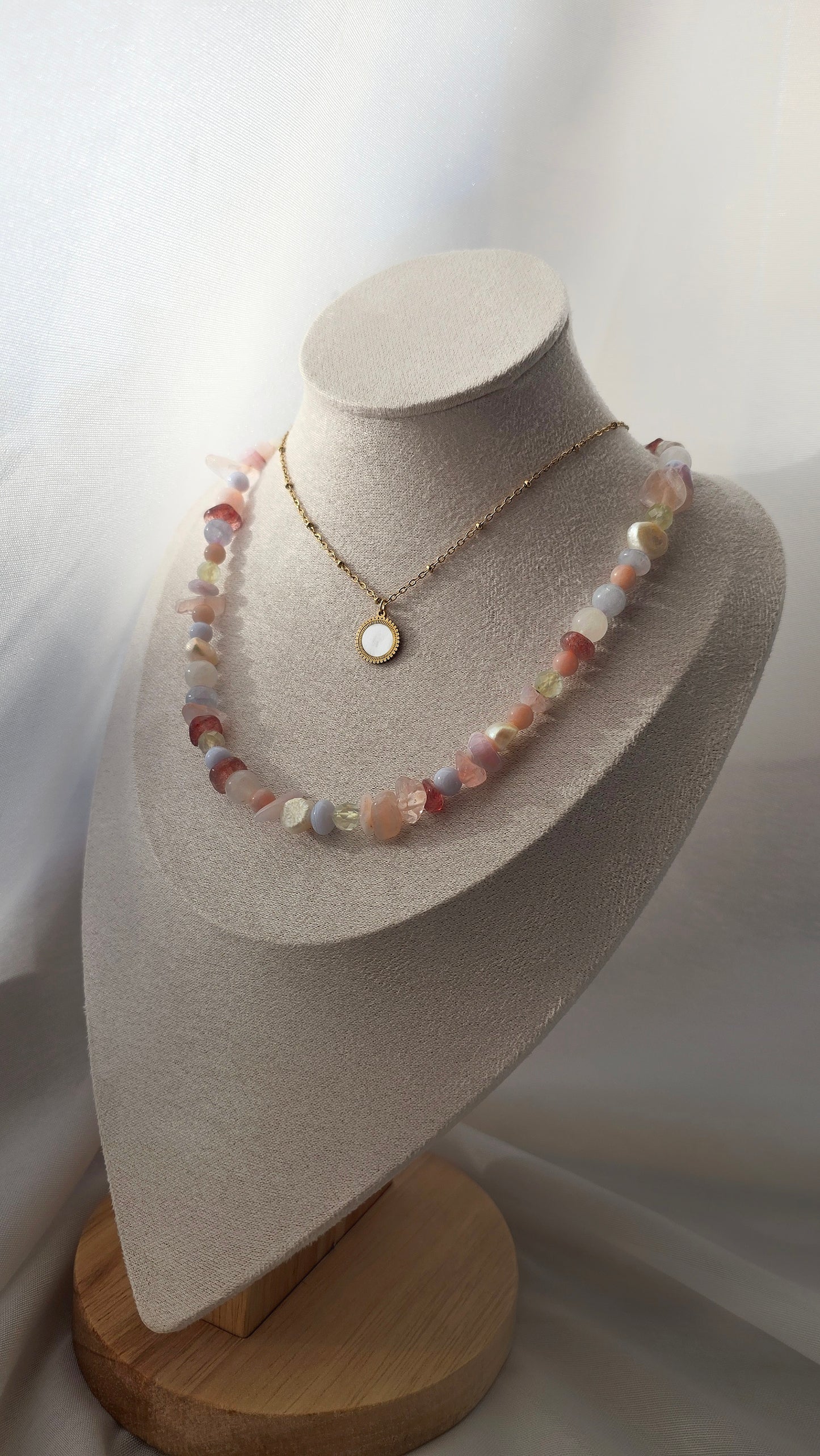 SOFT BLOOM · Multicolor Edelsteinkette