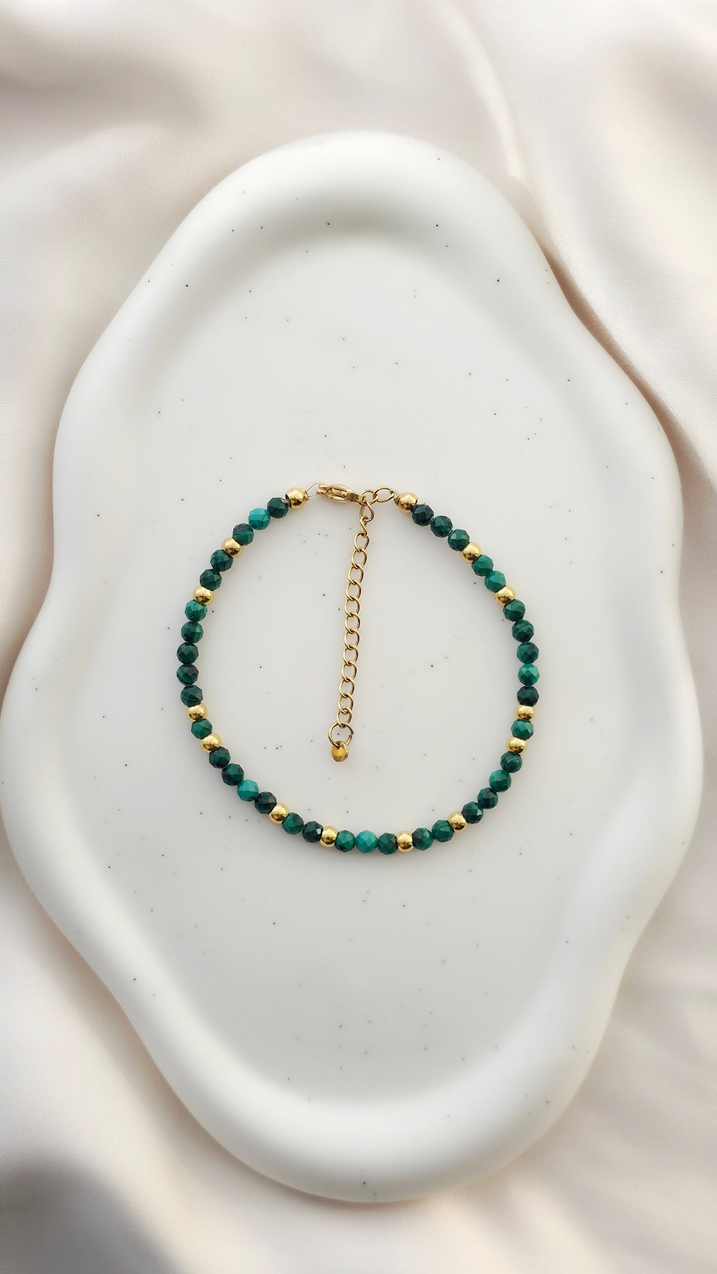 DEEP GROUNDING · Edelstein Armband
