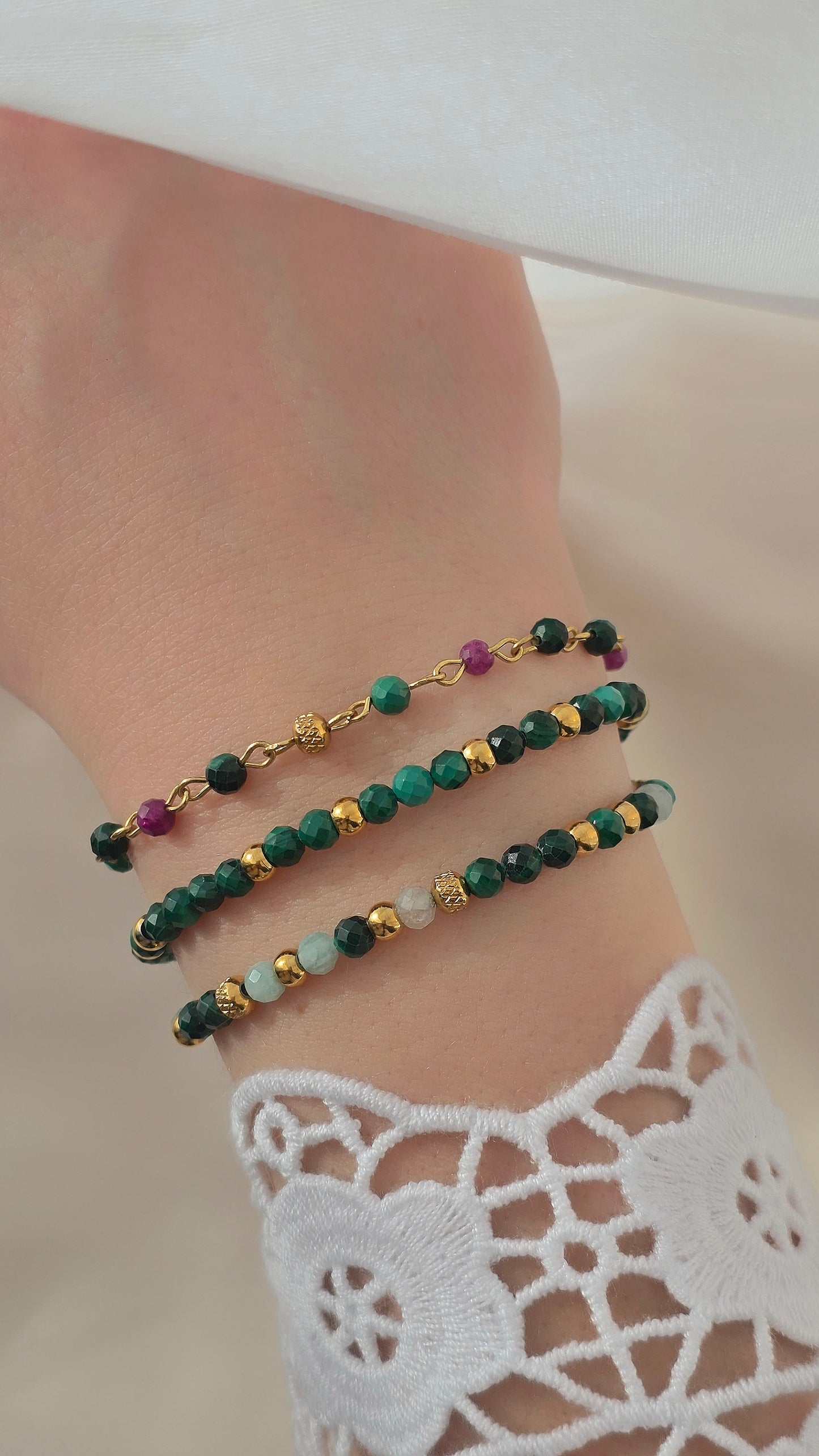 WINTER RUBY FOREST · Edelstein Armband