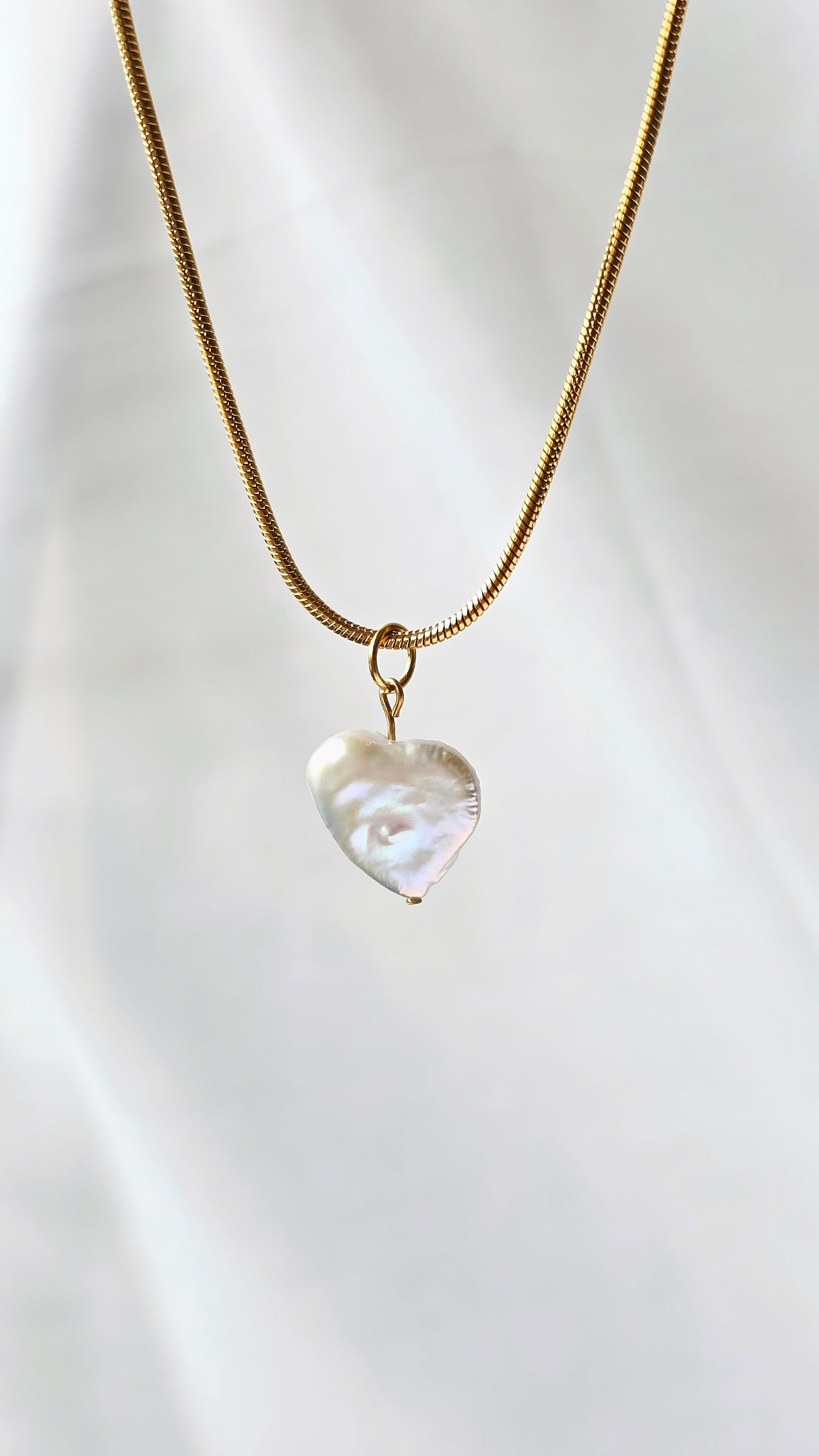HEART GLOW 𖦹 Perlenkette