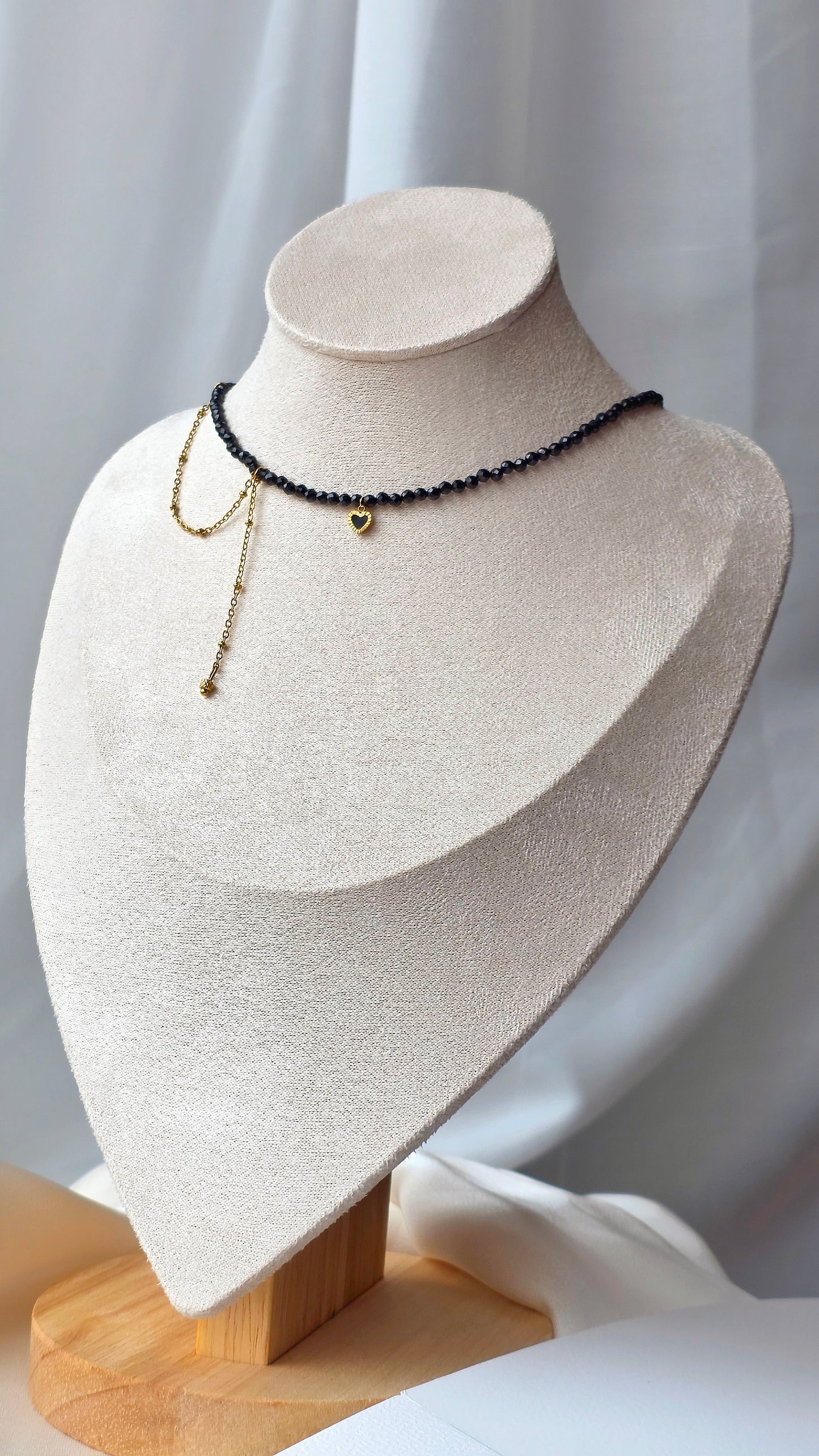 BLACK CHOKER 𖦹 Edelsteinkette