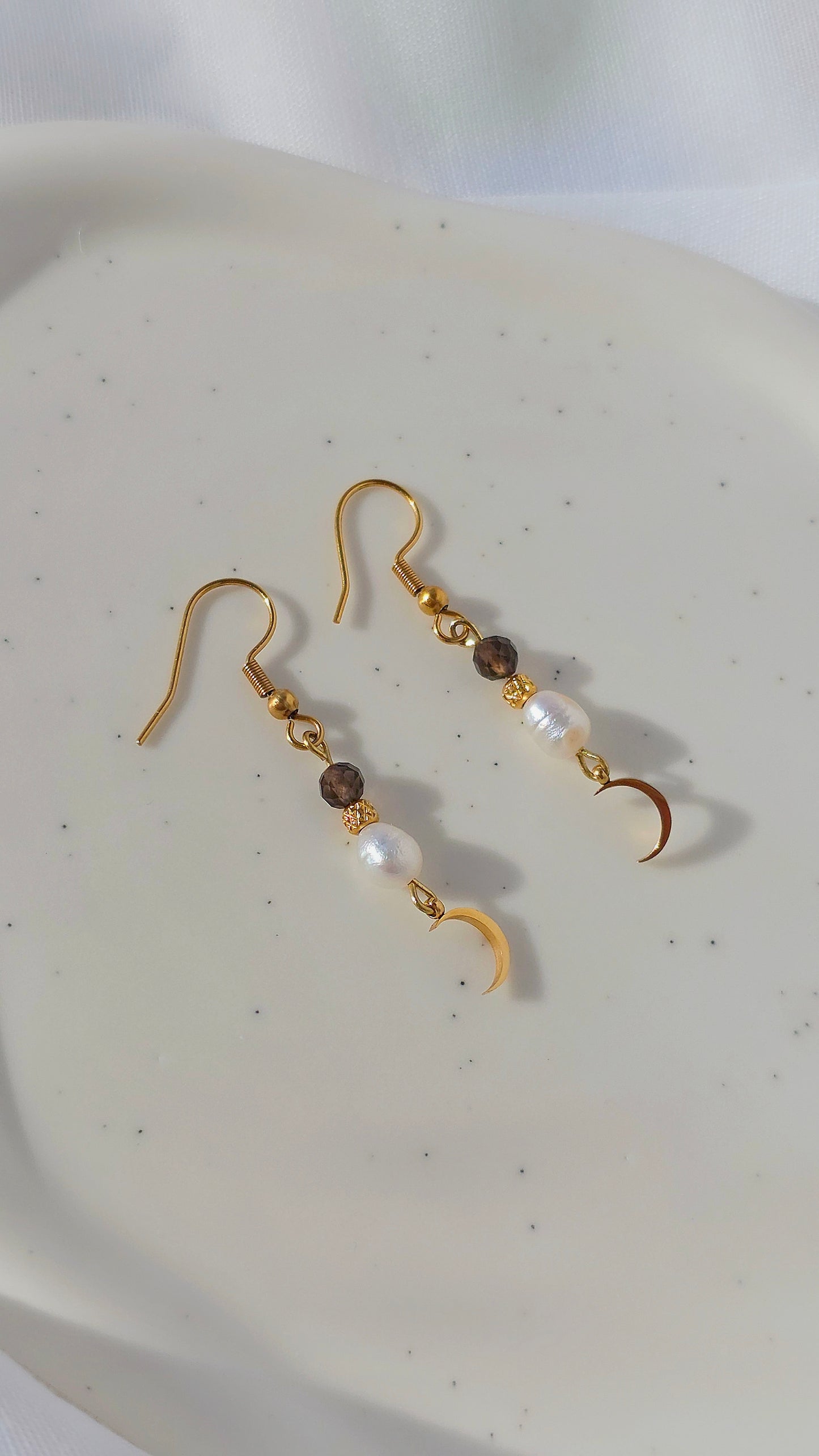 GOLDEN MOON · Edelsteinohrringe