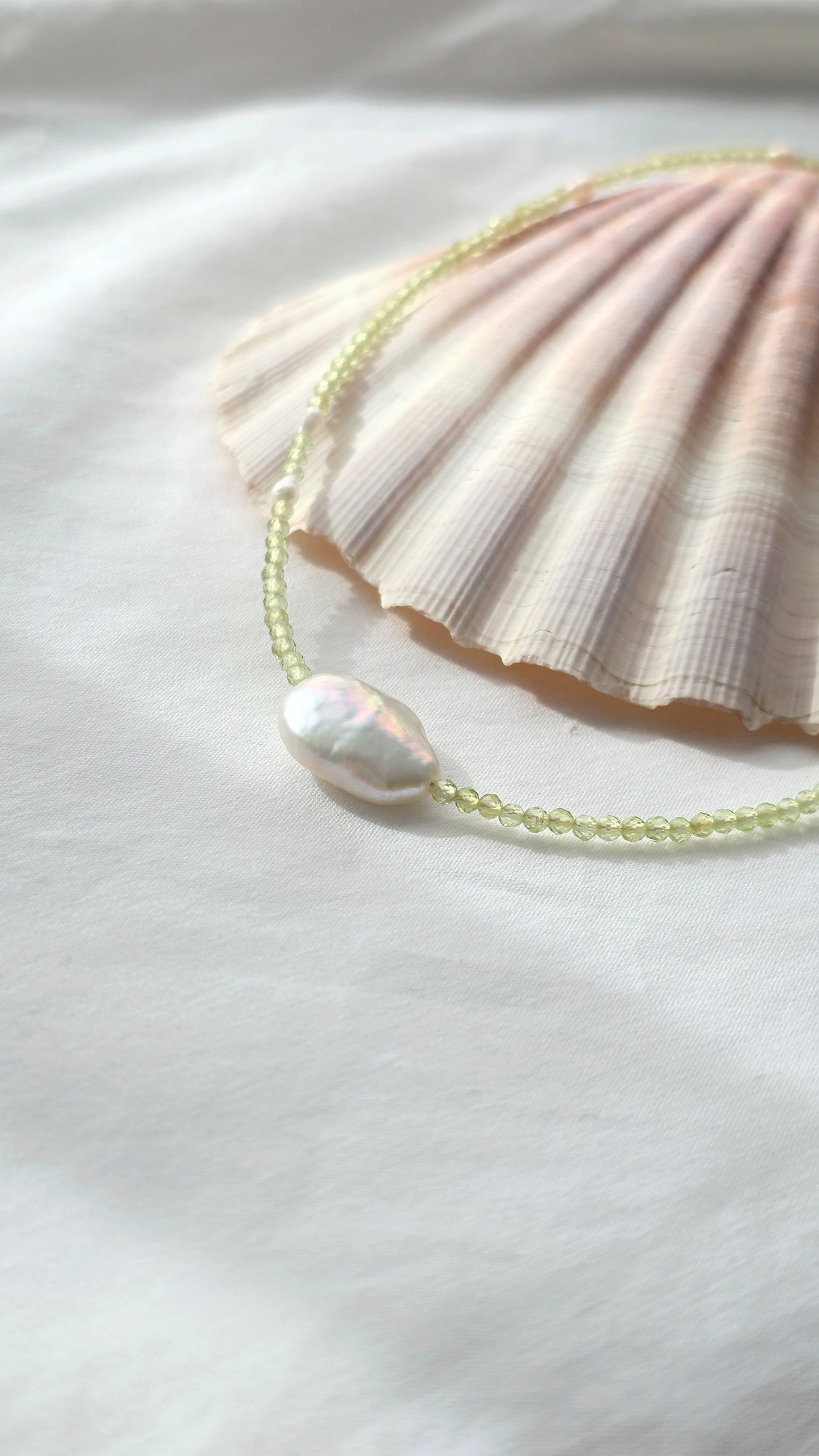 LIME PEARL 𖦹 Edelsteinkette mit Süßwasserperle