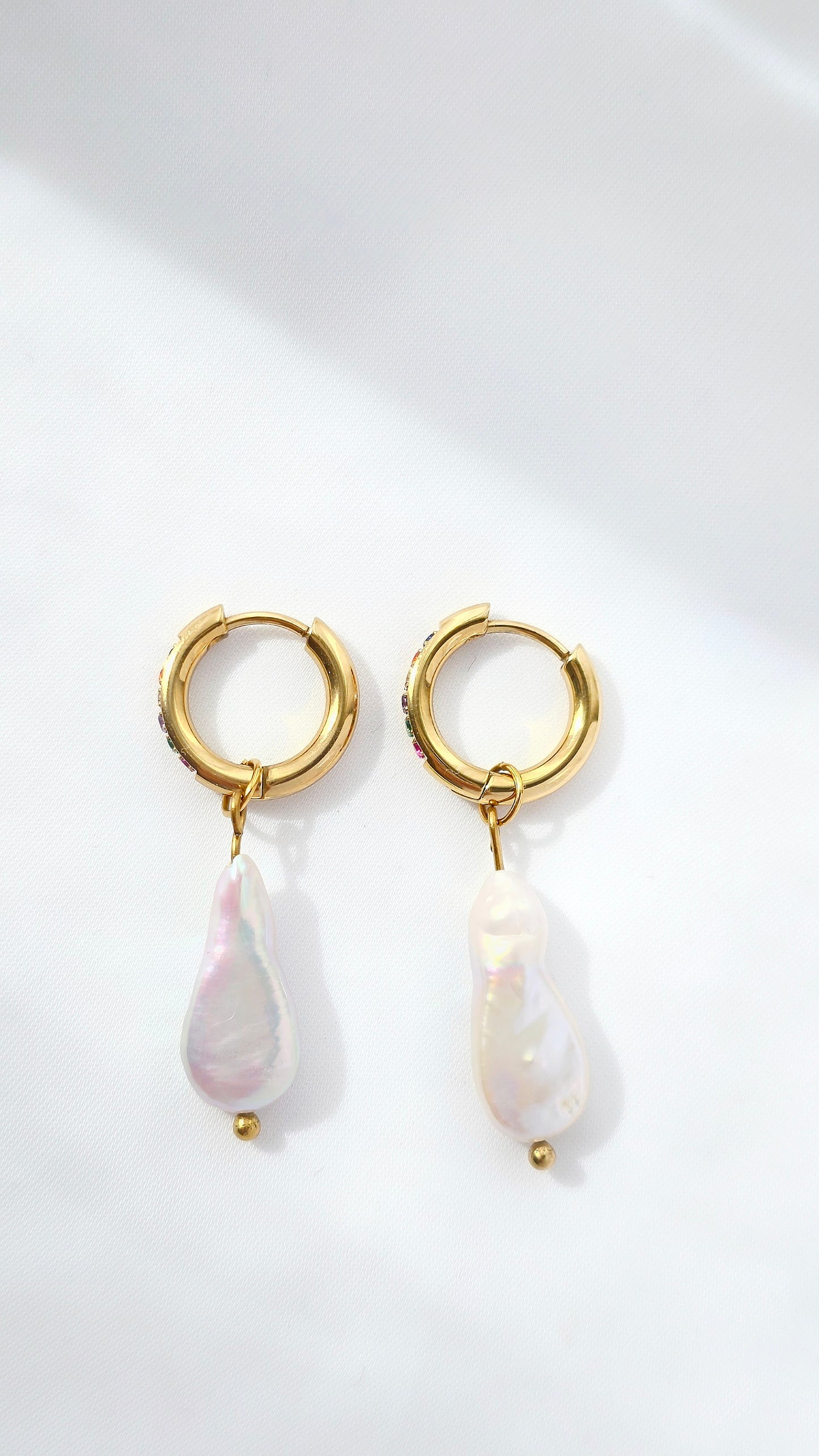 LUMÉA PEARL HOOPS 𖦹 Perlenohrringe