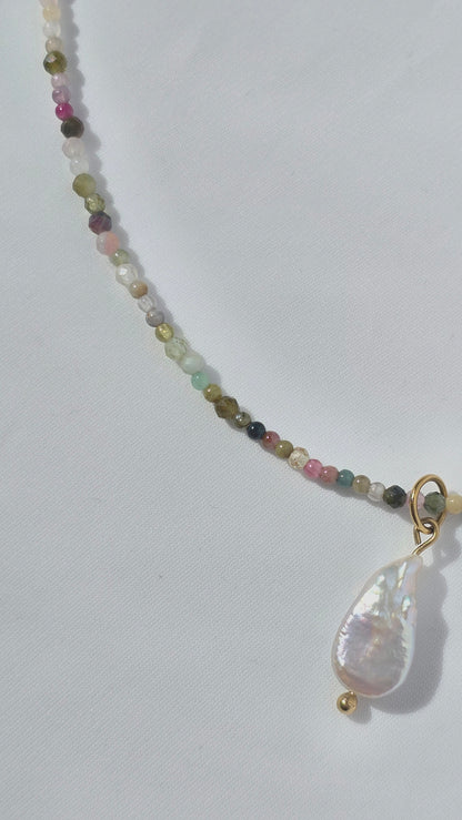 TOURMALINE PEARL 𖦹 Edelstein- & Süßwasserperlenkette
