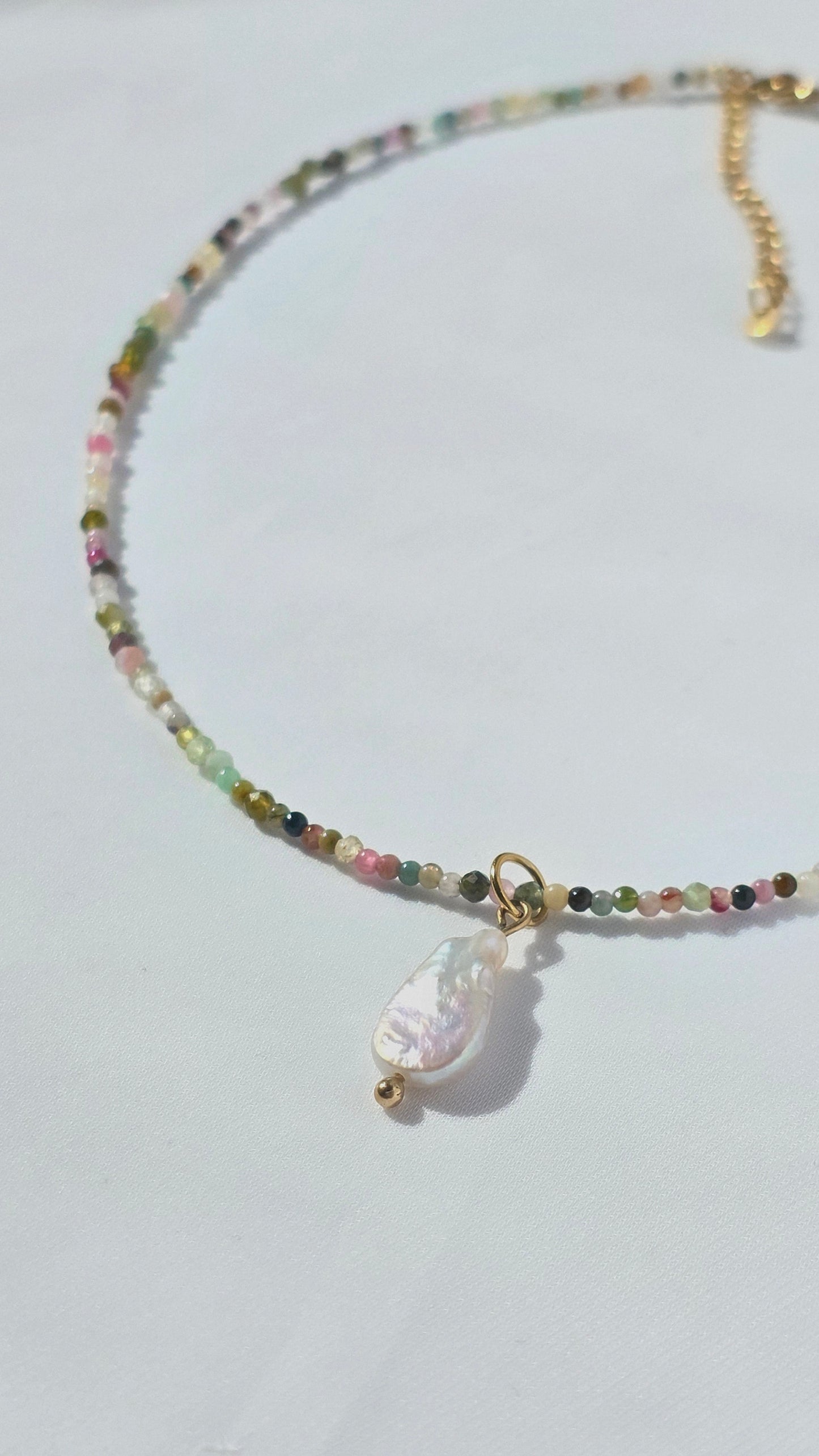 TOURMALINE PEARL 𖦹 Edelstein- & Süßwasserperlenkette